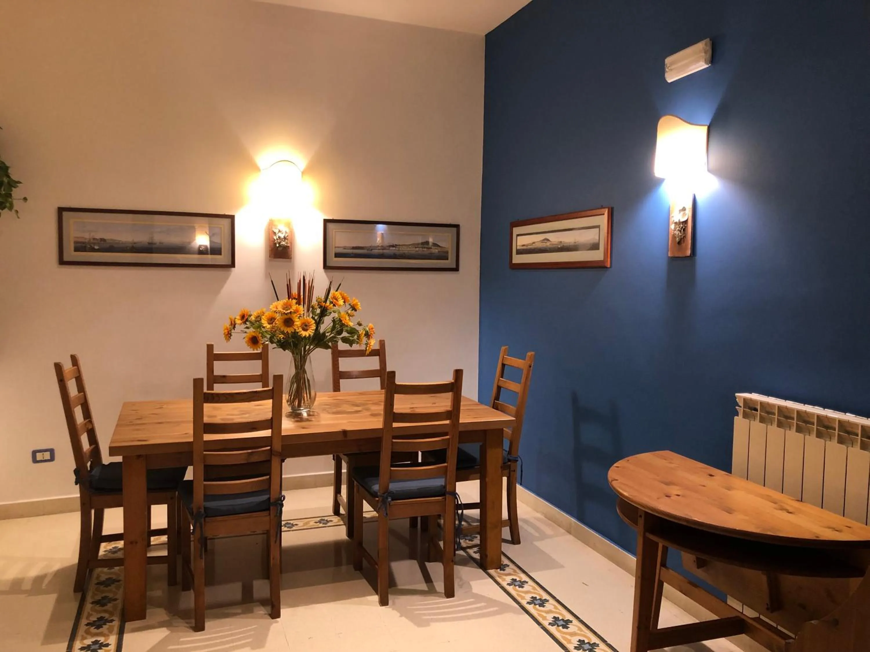 Communal lounge/ TV room in B&B Bonapace Portanolana