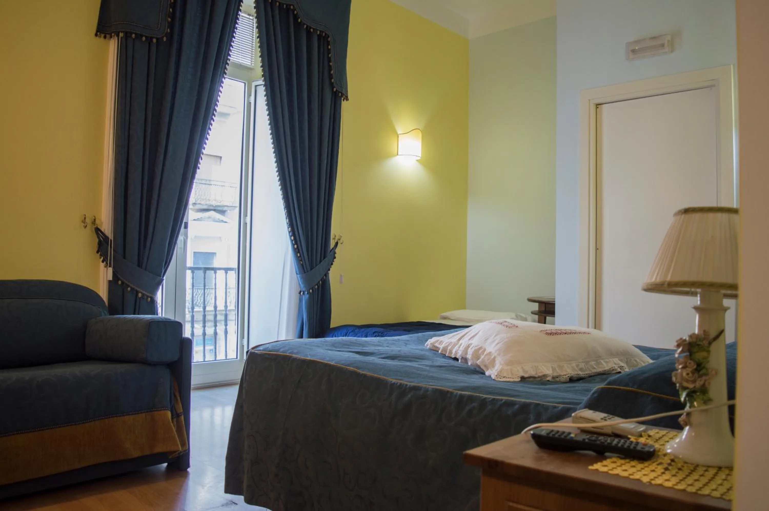 Photo of the whole room, Bed in B&B Bonapace Portanolana