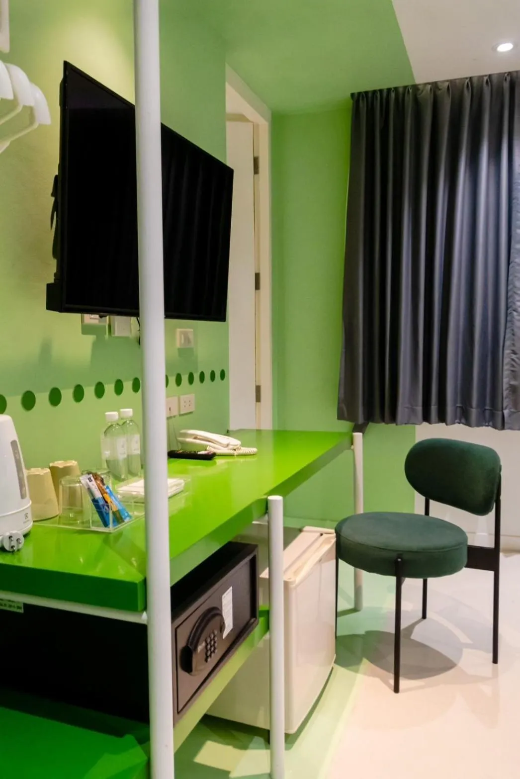 Photo of the whole room in Budacco The Living Place