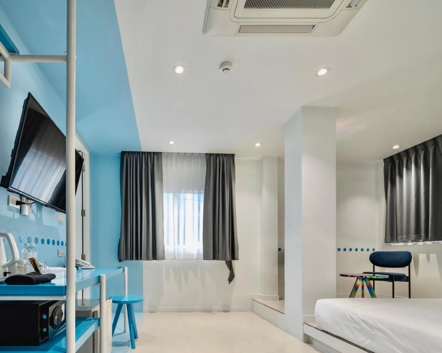 Photo of the whole room, Bed in Budacco The Living Place