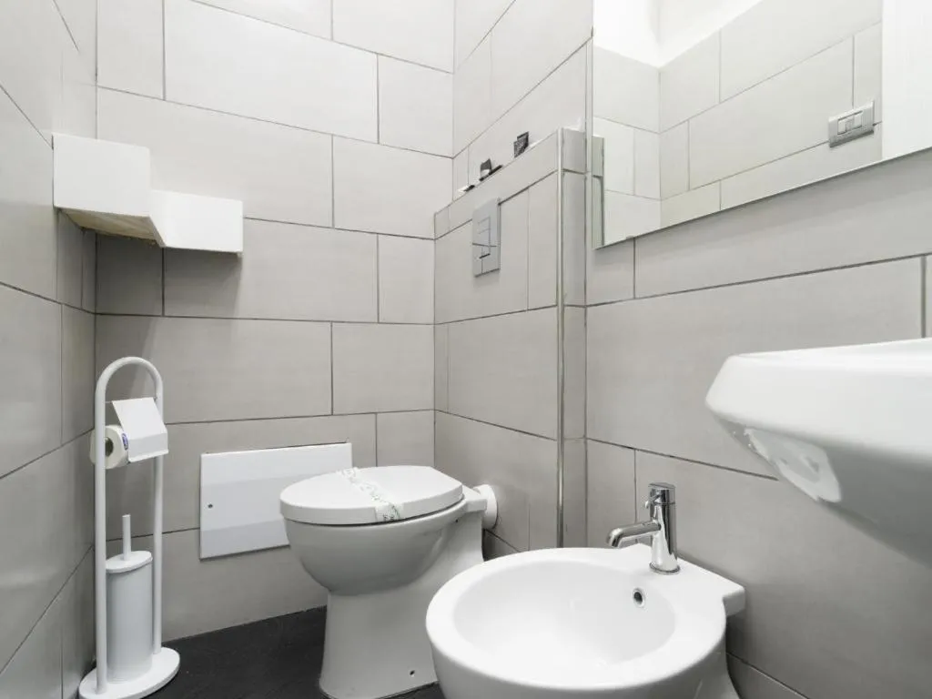 Toilet in Covo Degli Angioini