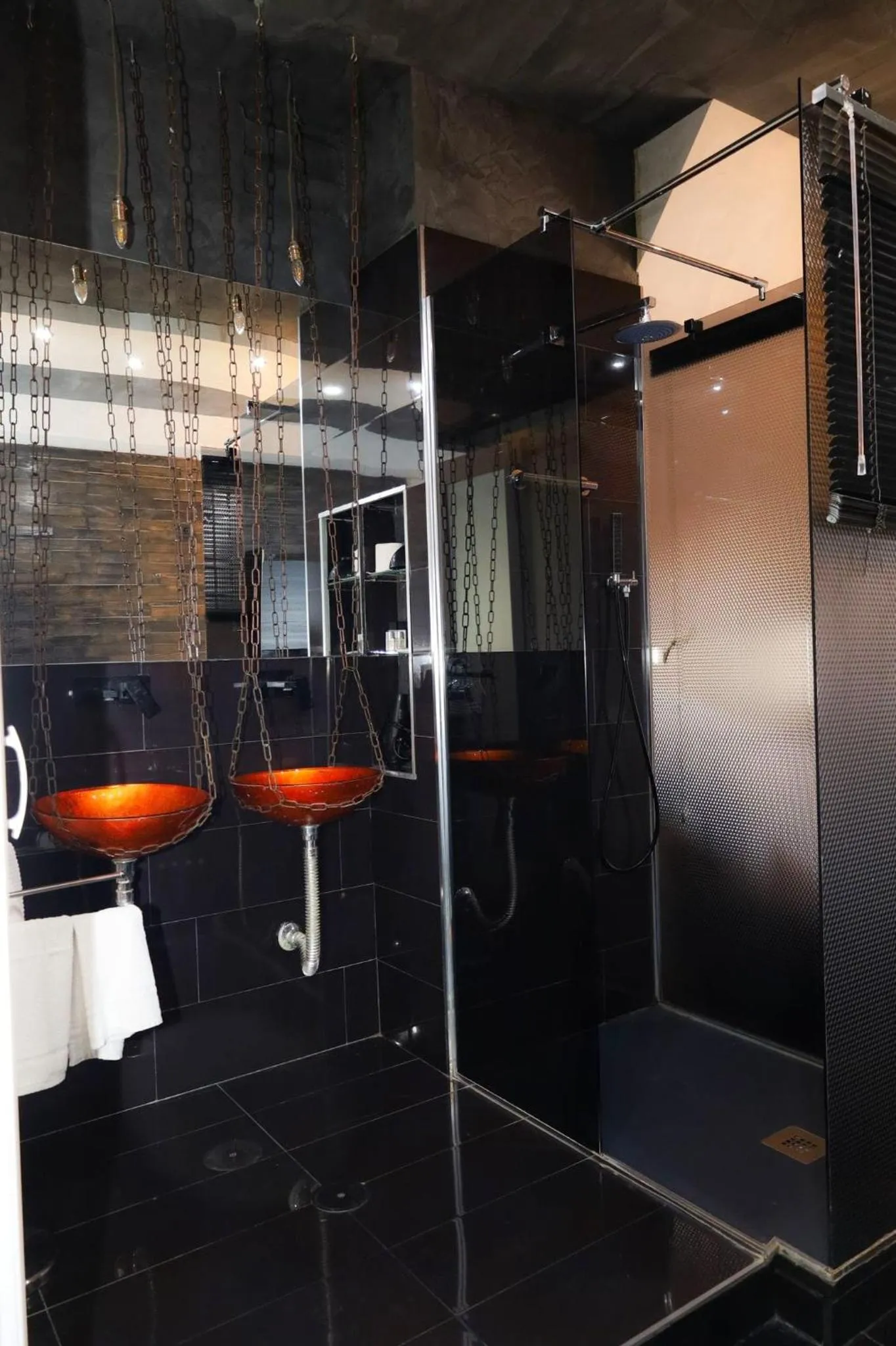 Shower in Covo Degli Angioini