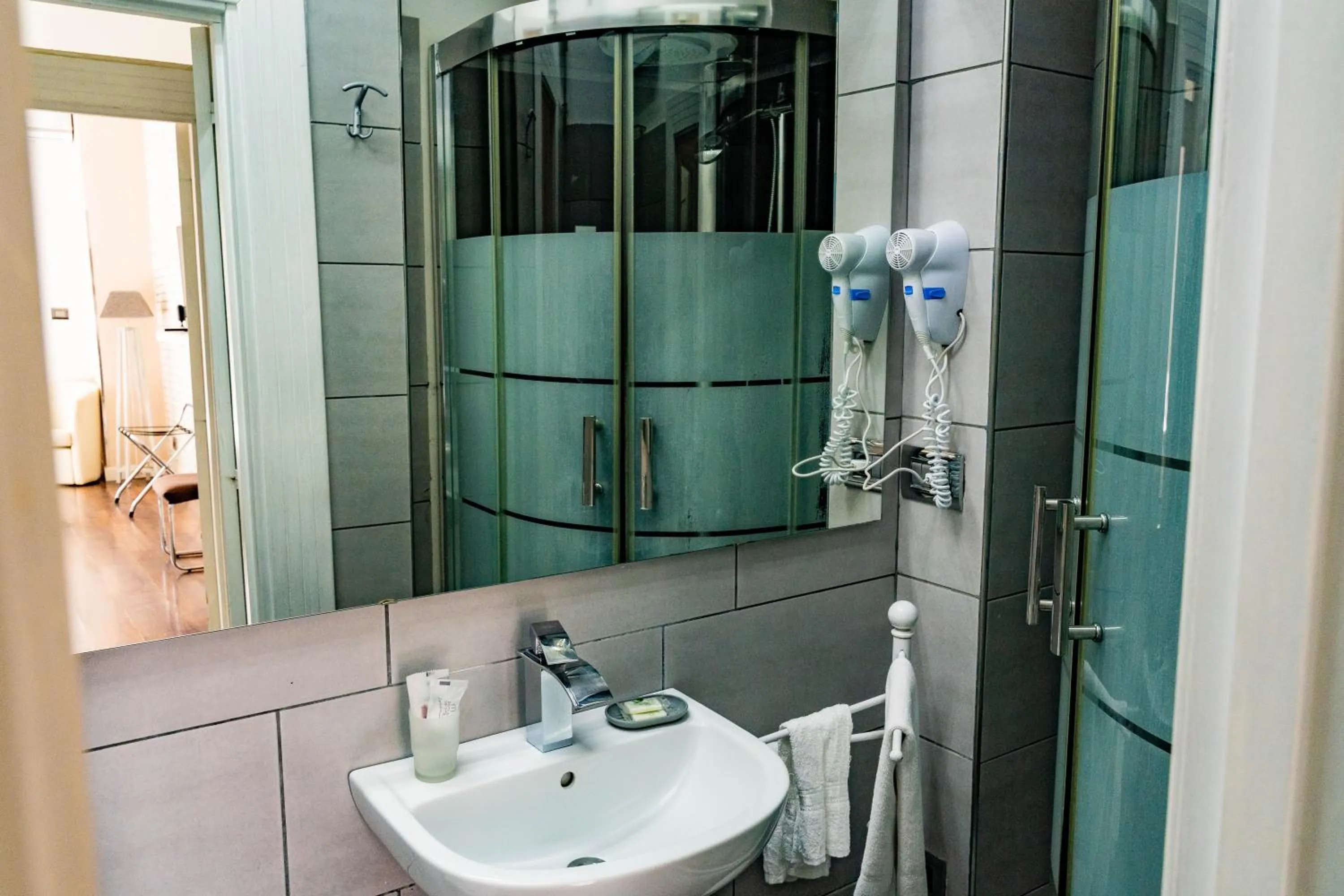 Shower in Covo Degli Angioini