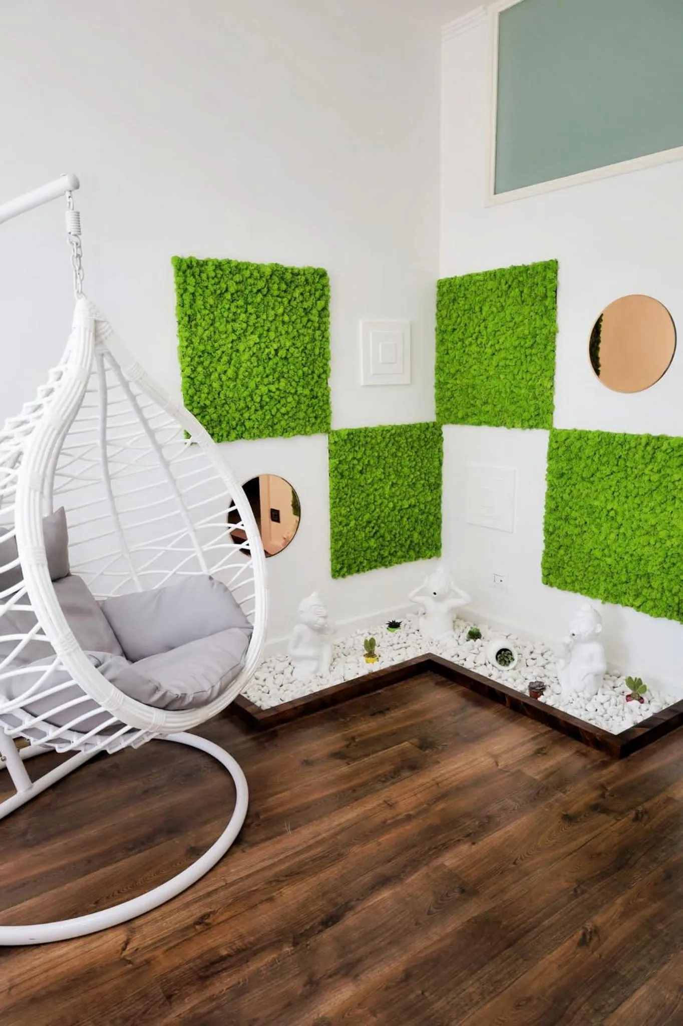 Decorative detail in Covo Degli Angioini