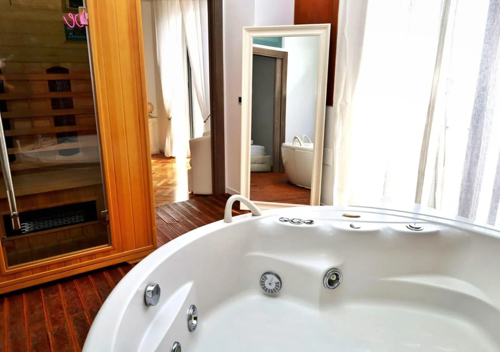 Hot Tub in Covo Degli Angioini