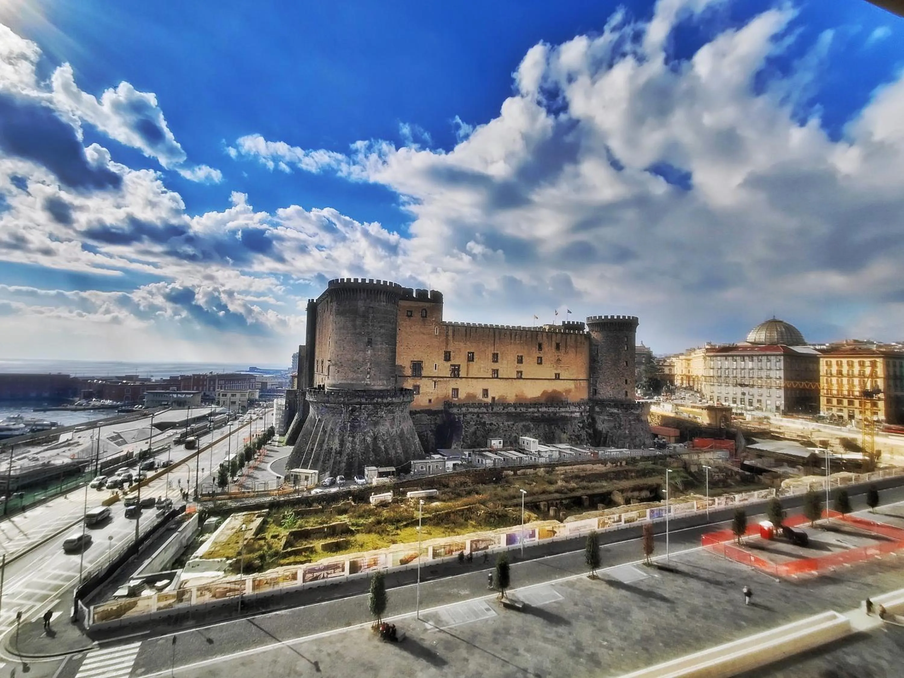 Property building in Covo Degli Angioini
