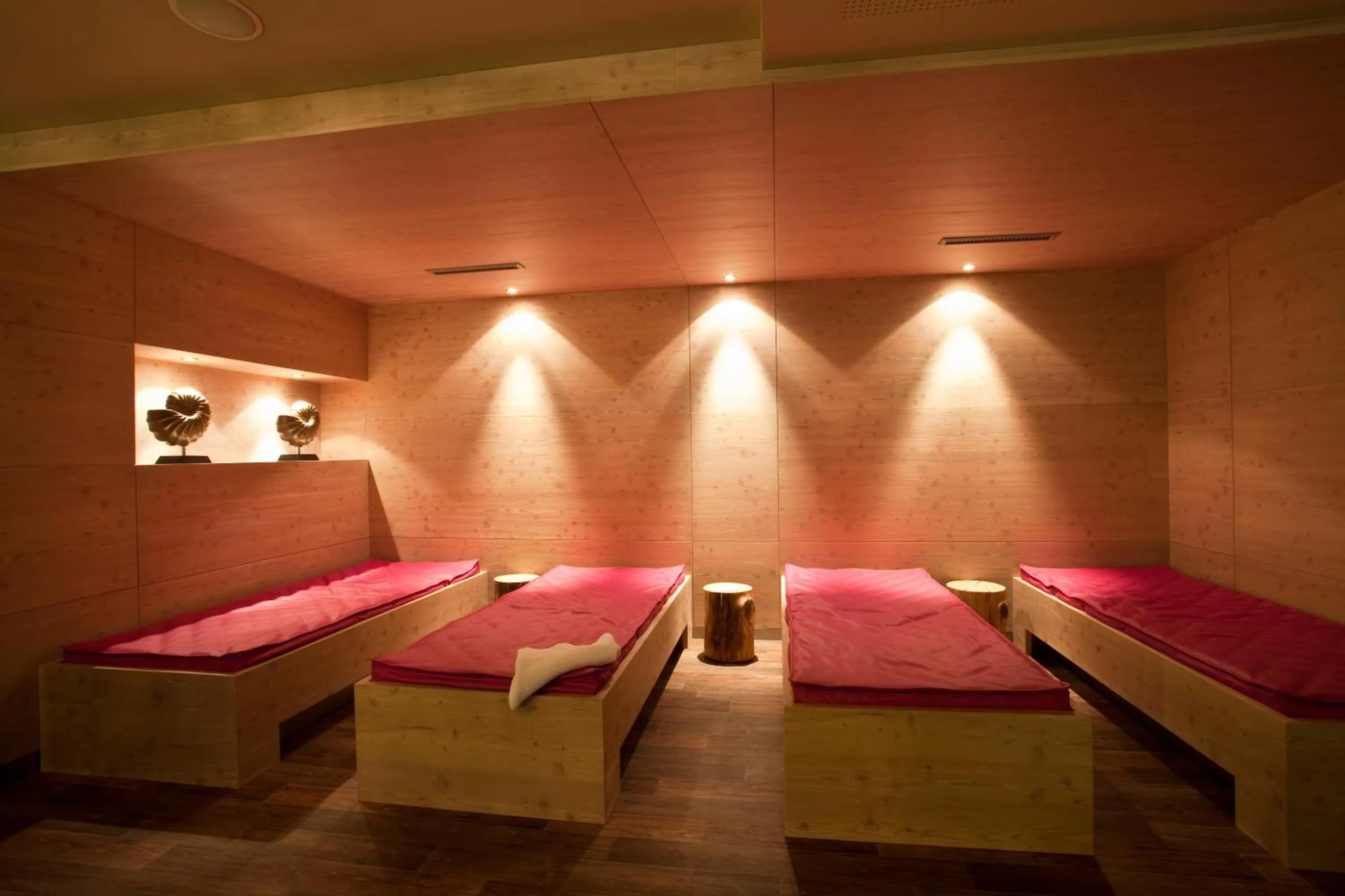 Sauna, Bed in Hotel Bäckelar Wirt Superior