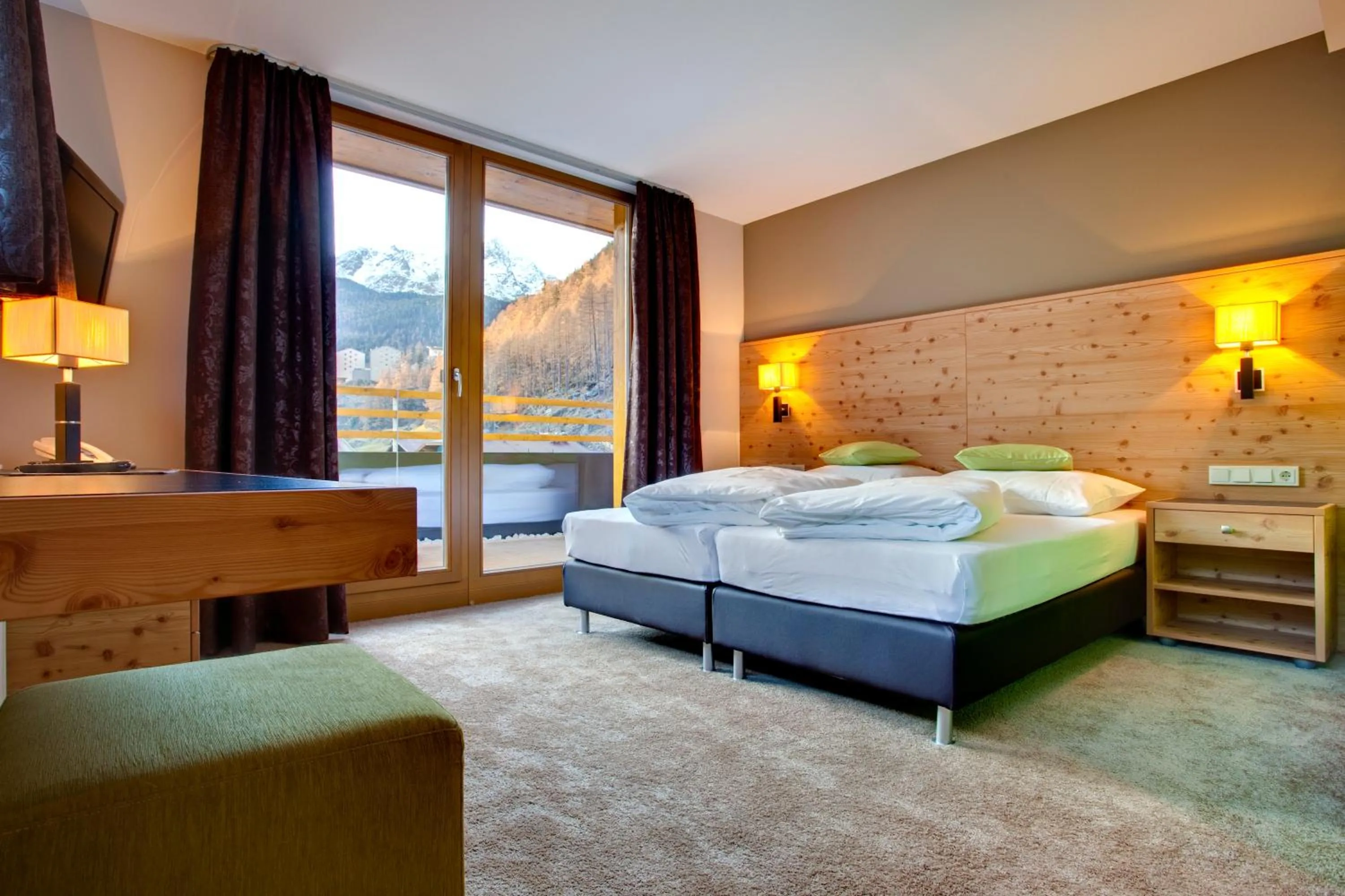 View (from property/room), Bed in Hotel Bäckelar Wirt Superior