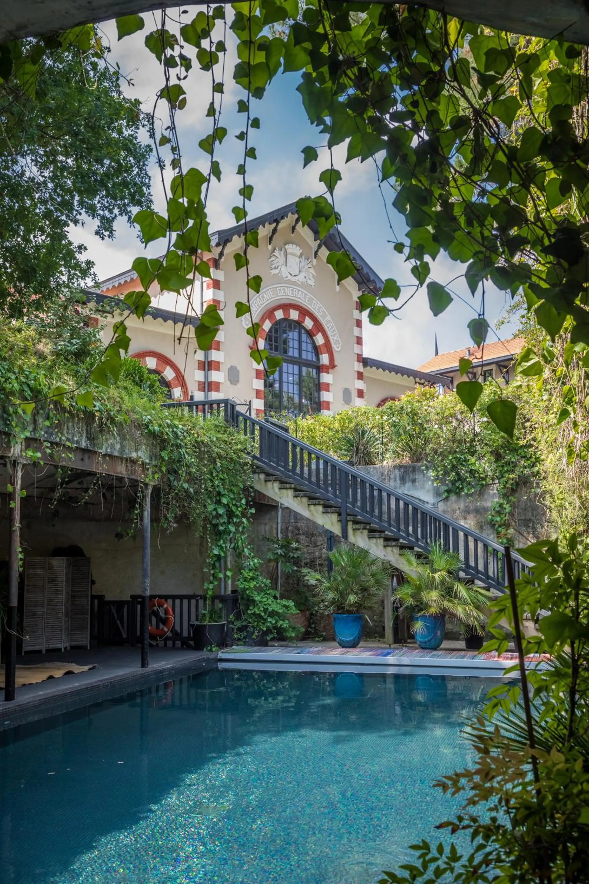 Property building in Hôtel Ville d'Hiver