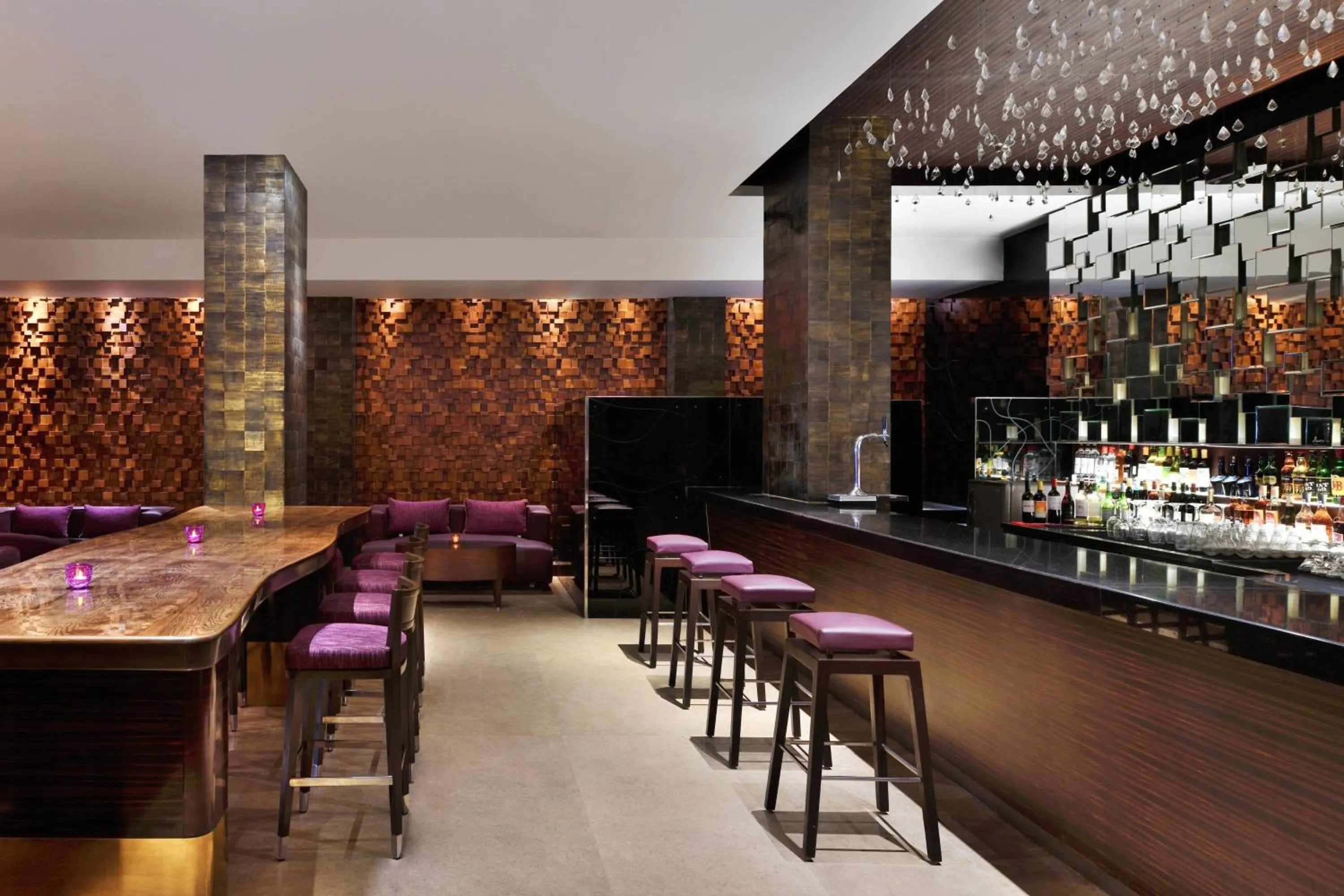 Lounge or bar in Courtyard by Marriott Chennai
