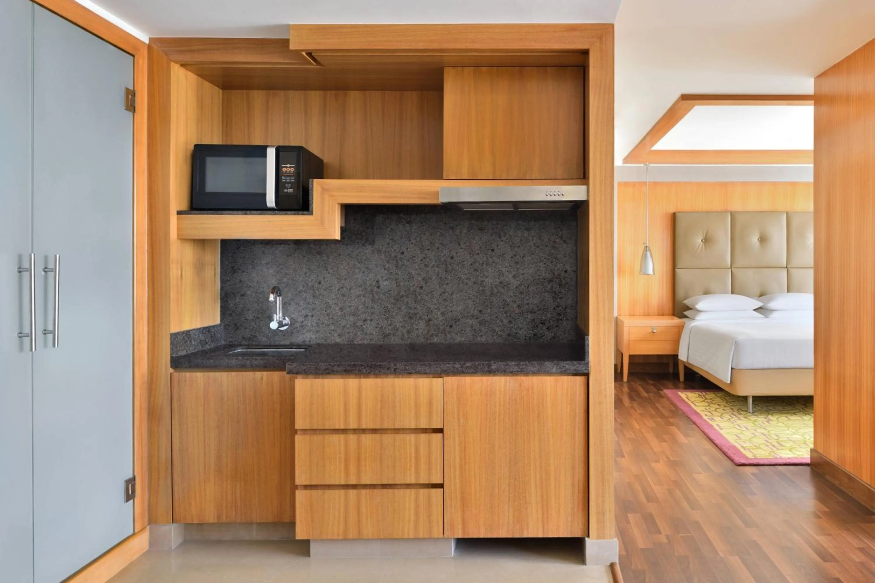 Kitchen or kitchenette, Bed in Courtyard by Marriott Chennai