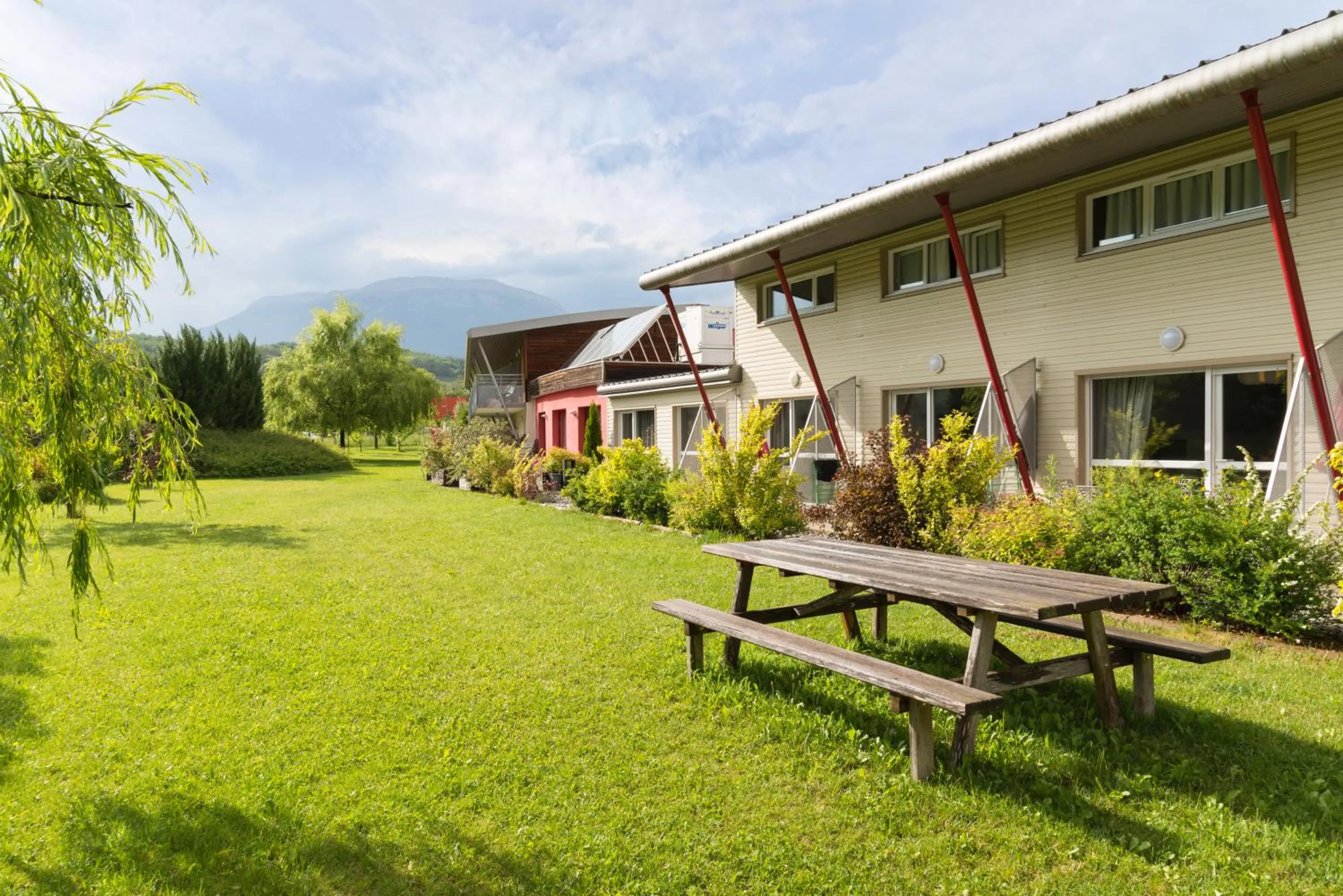 Patio in The Originals Boutique, Hôtel Le Cap, Gap Sud