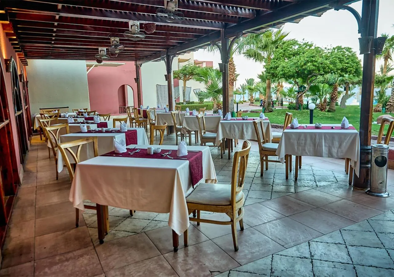 Restaurant/places to eat in Tropitel Dahab Oasis