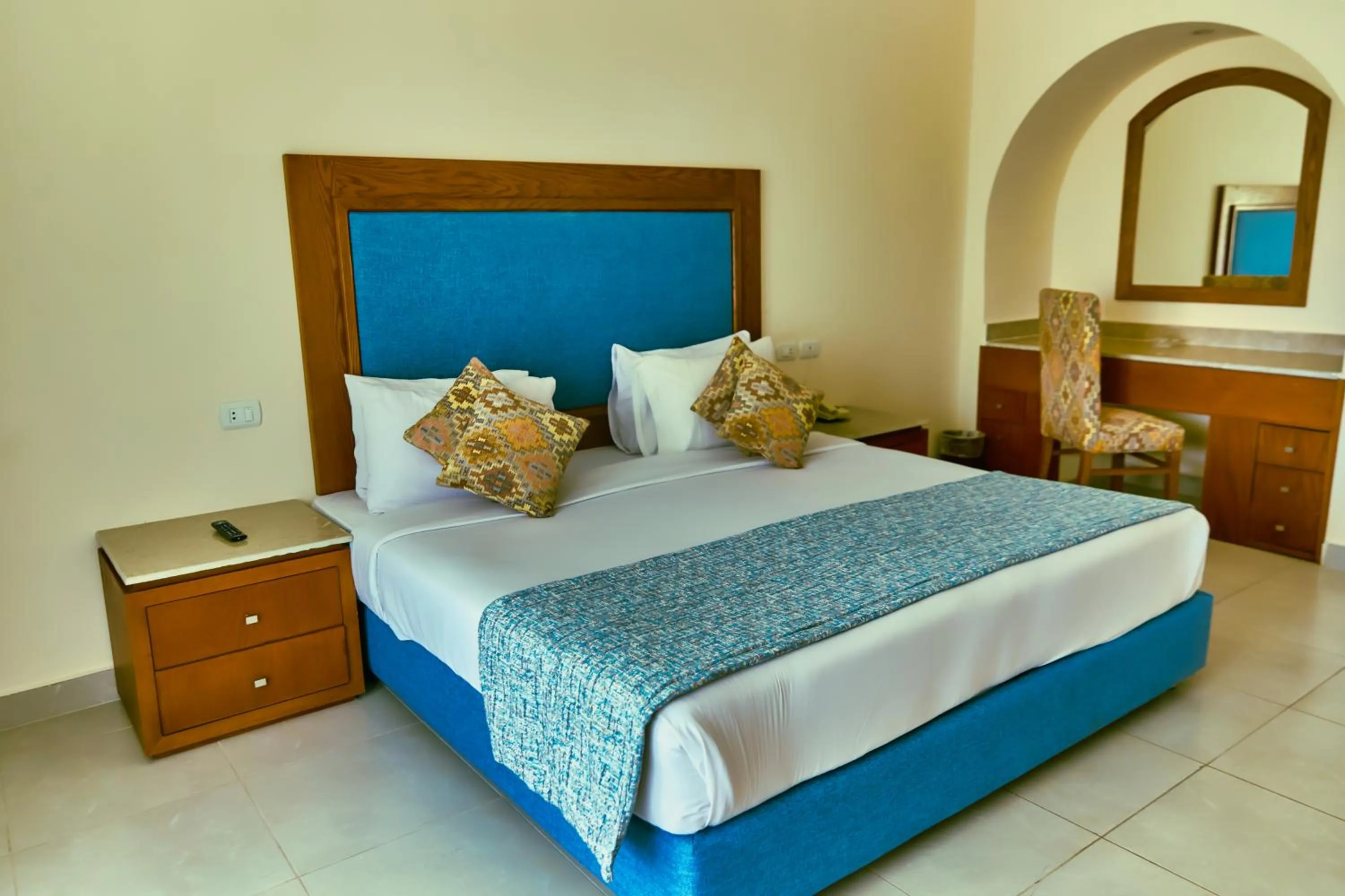 Bedroom, Bed in Tropitel Dahab Oasis