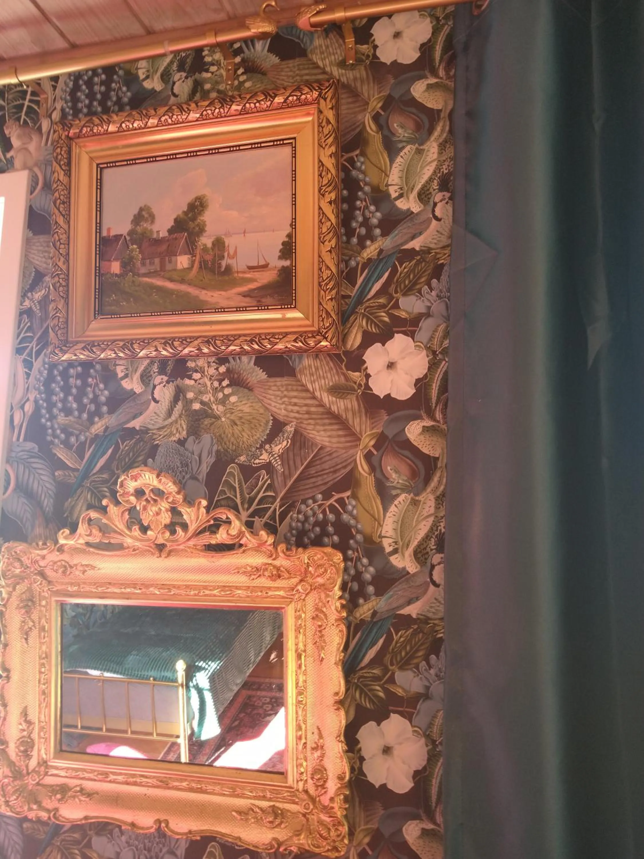 Decorative detail in Villa Signedal Hostel