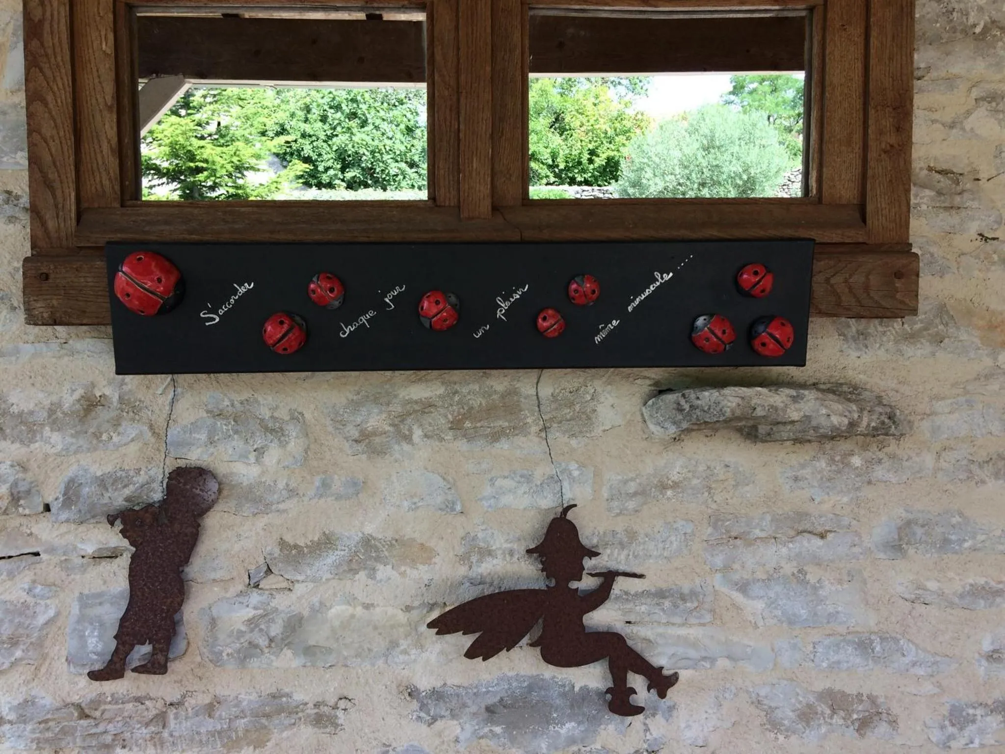 Decorative detail in Le Couvent