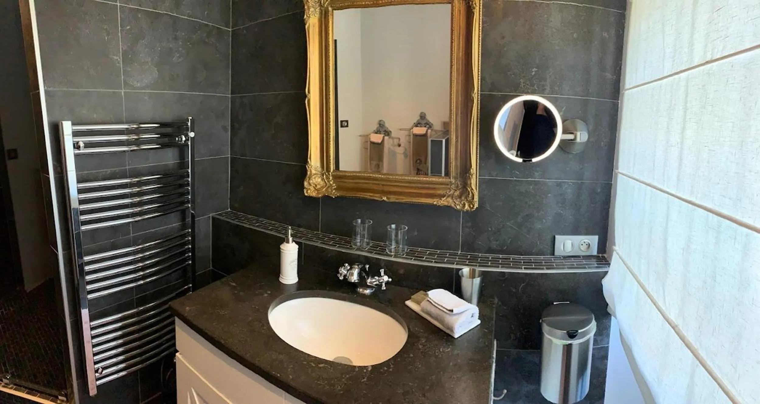 Bathroom in Le Couvent