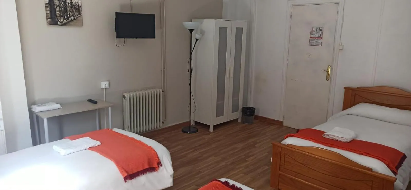 Bed in Pensión Duquesa Bed & Breakfast