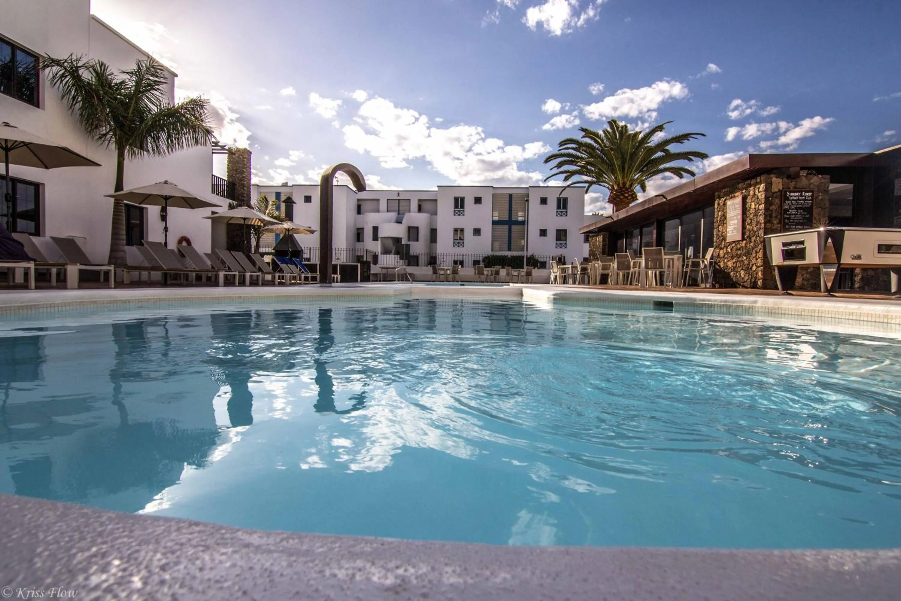 Swimming pool in Club Atlántico