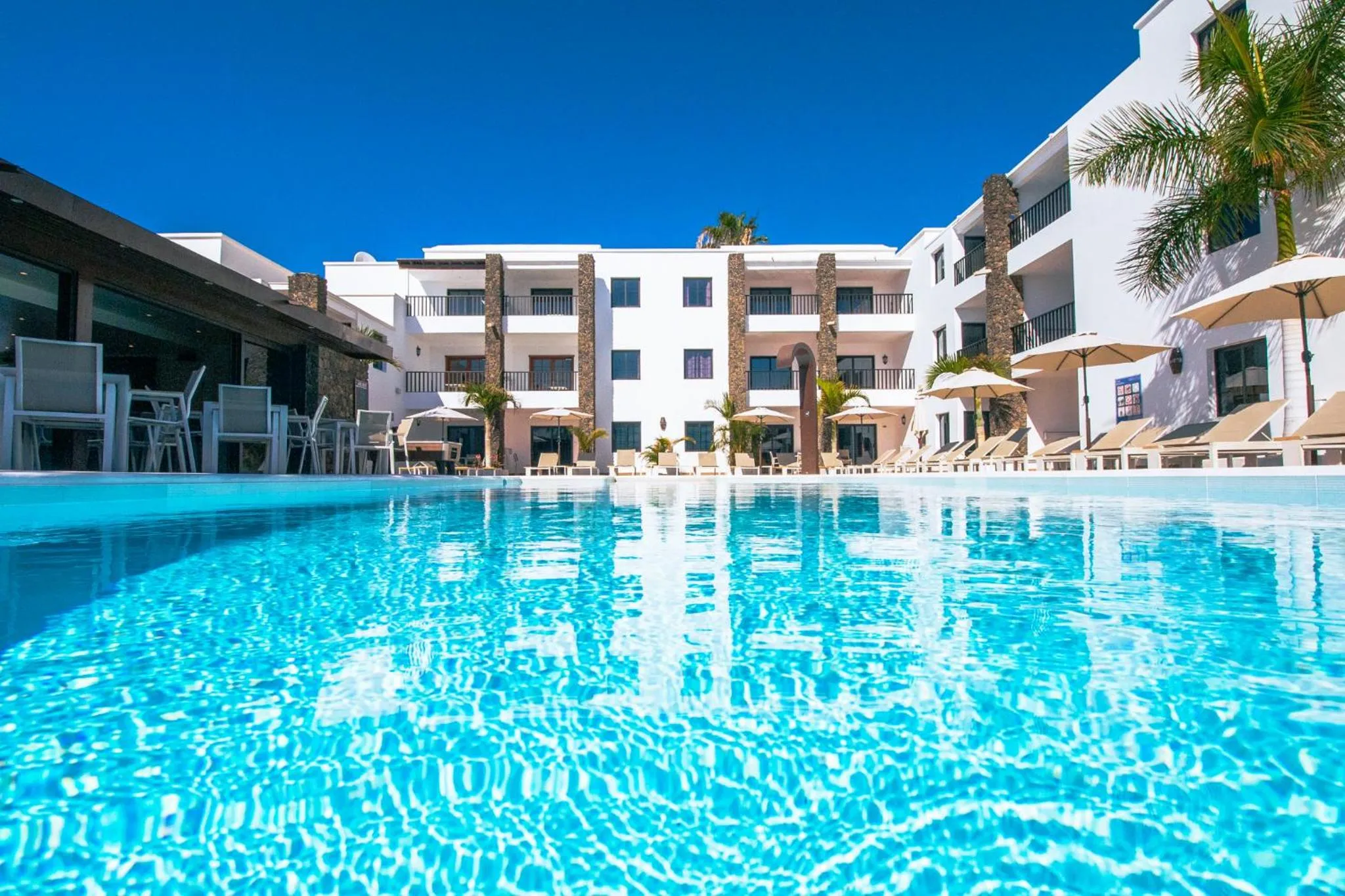 Swimming pool in Club Atlántico