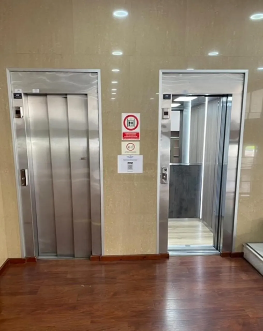 elevator in Hotel Anfora