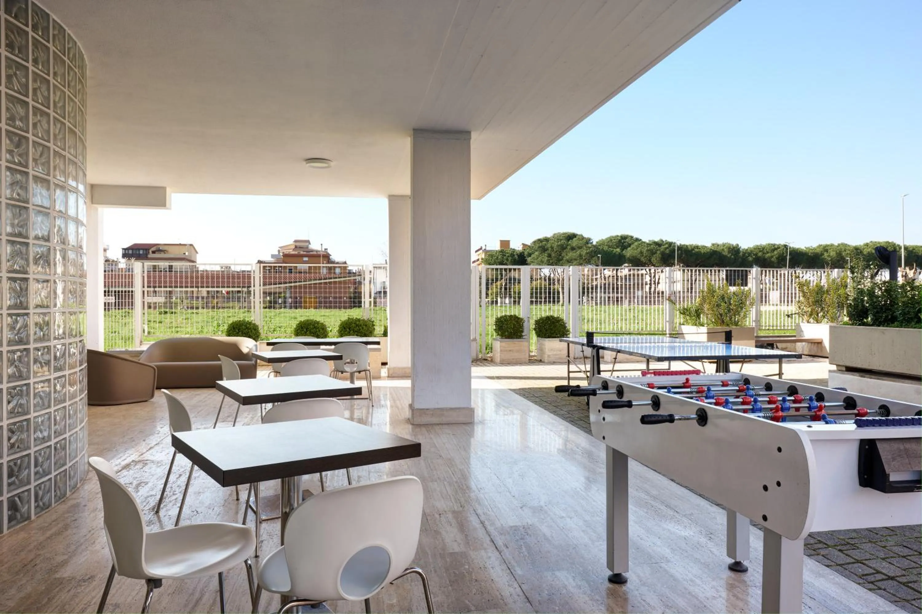 Patio in Hotel Roma Tor Vergata