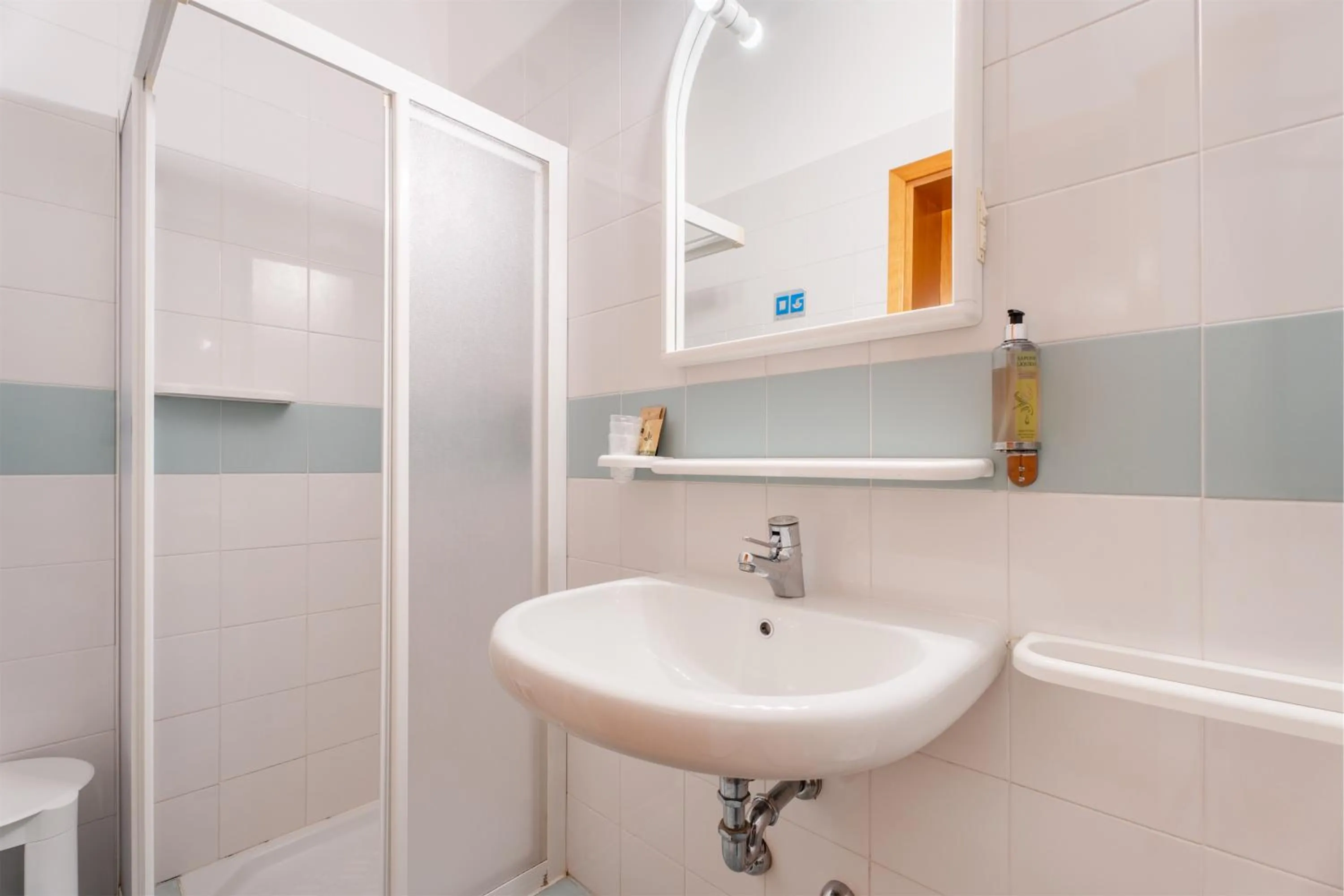 Shower in Hotel Al Castello