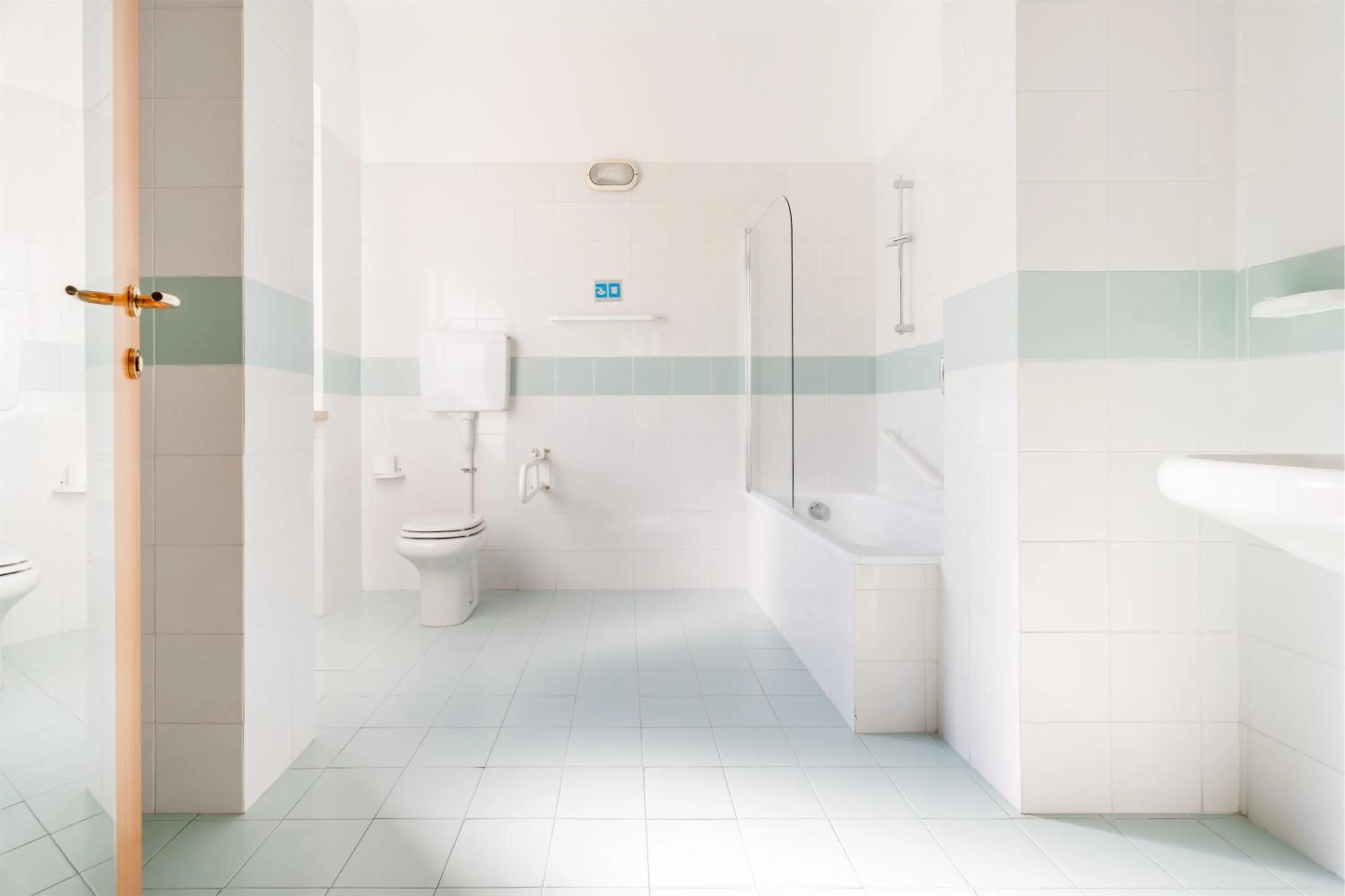 Shower in Hotel Al Castello