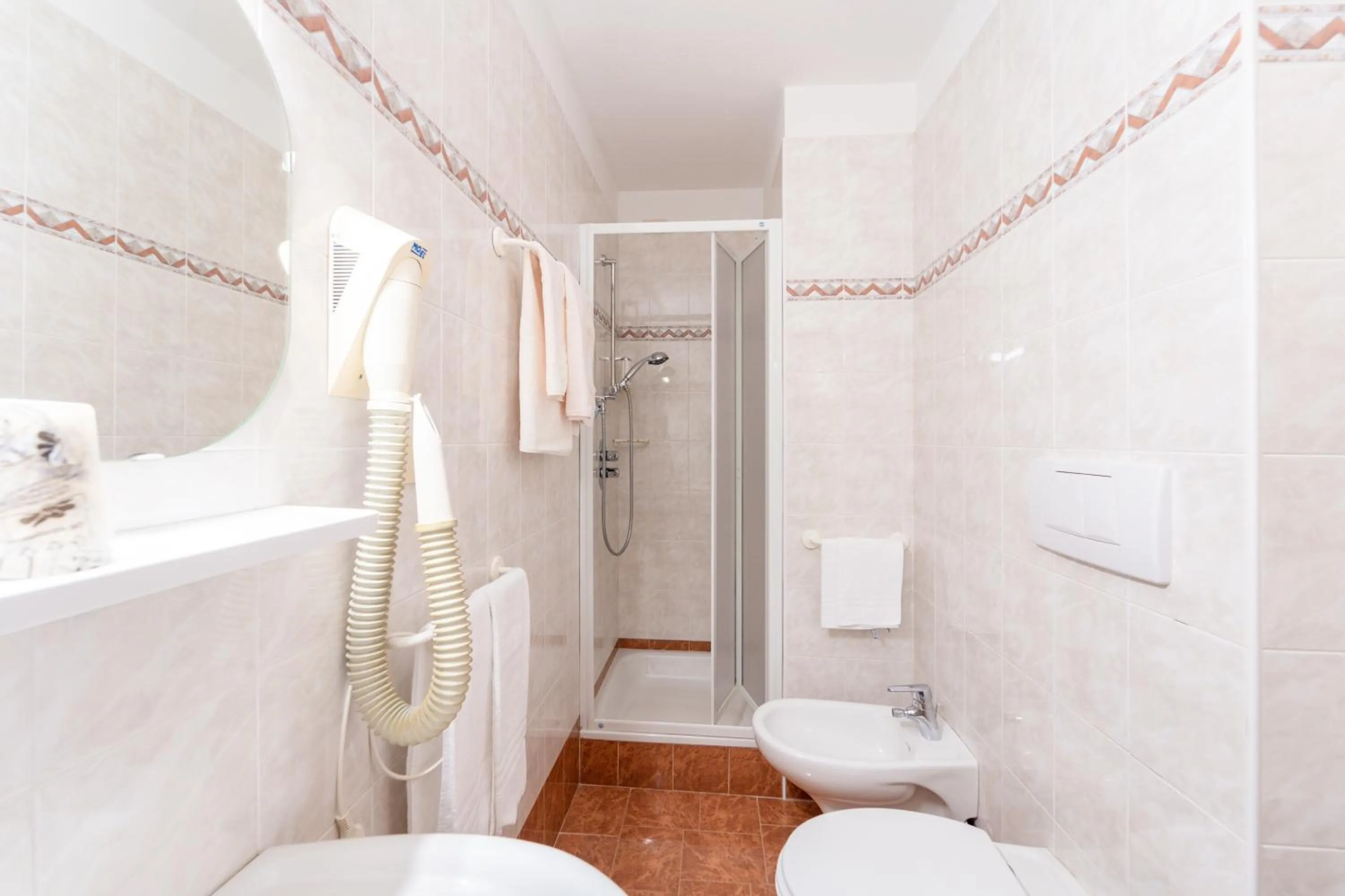 Bathroom in Berg Hotel Latemar Spitze