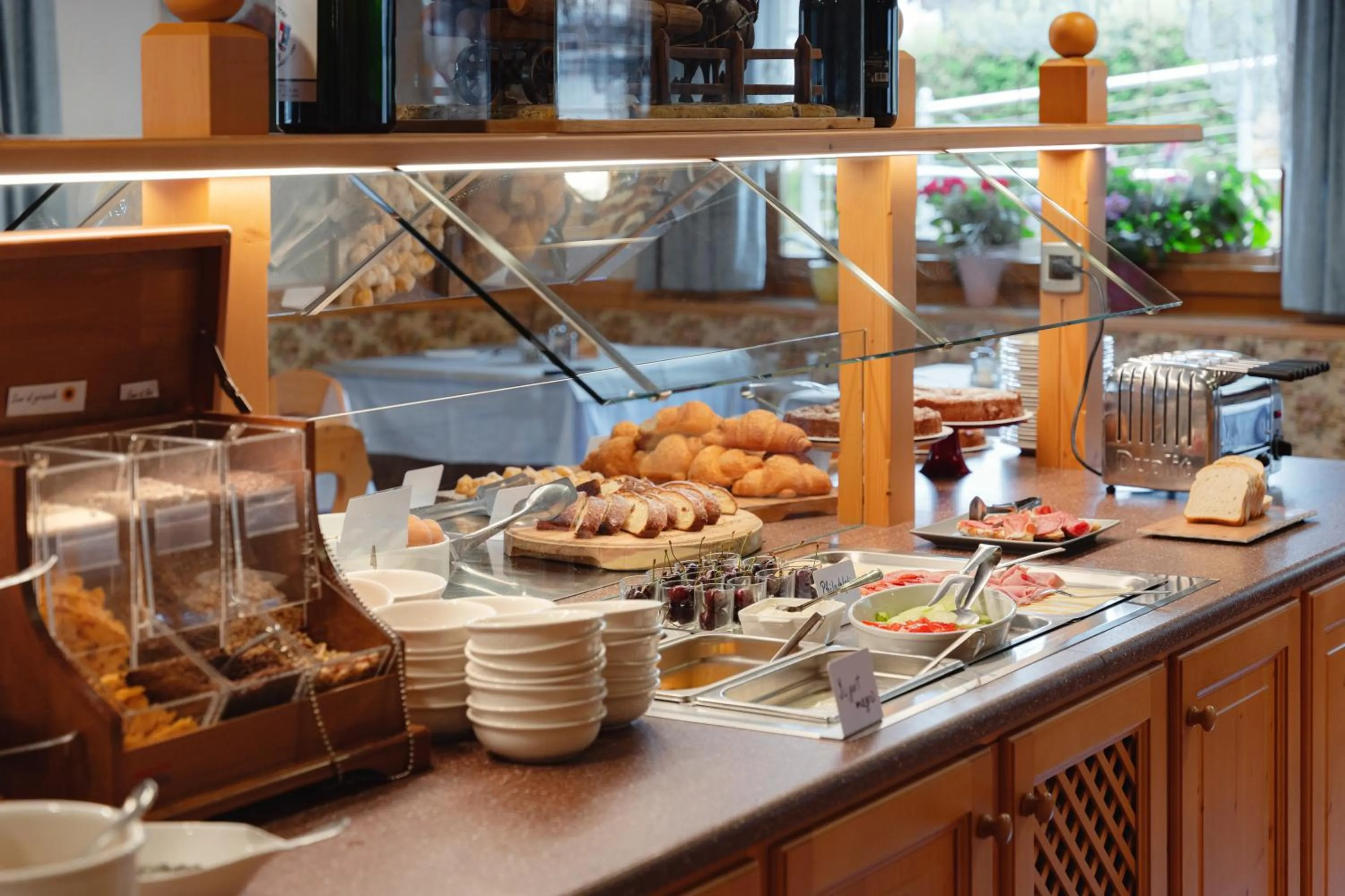 Breakfast in Berg Hotel Latemar Spitze