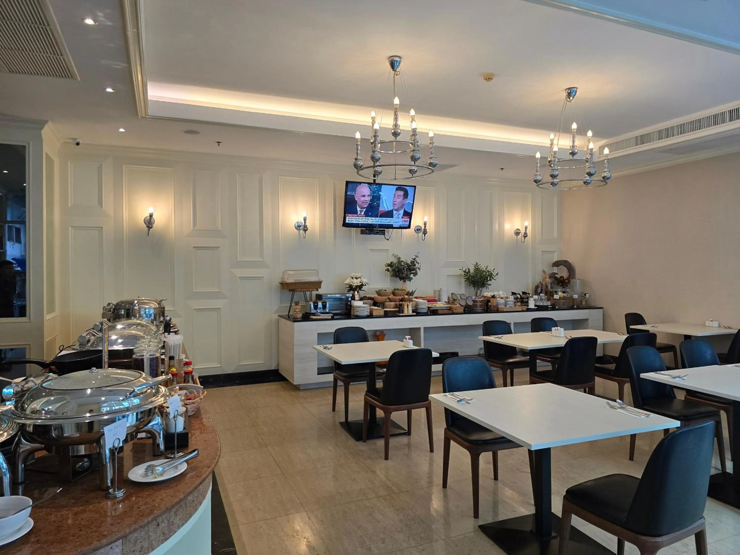 Restaurant/places to eat in The Bless Hotel and Residence