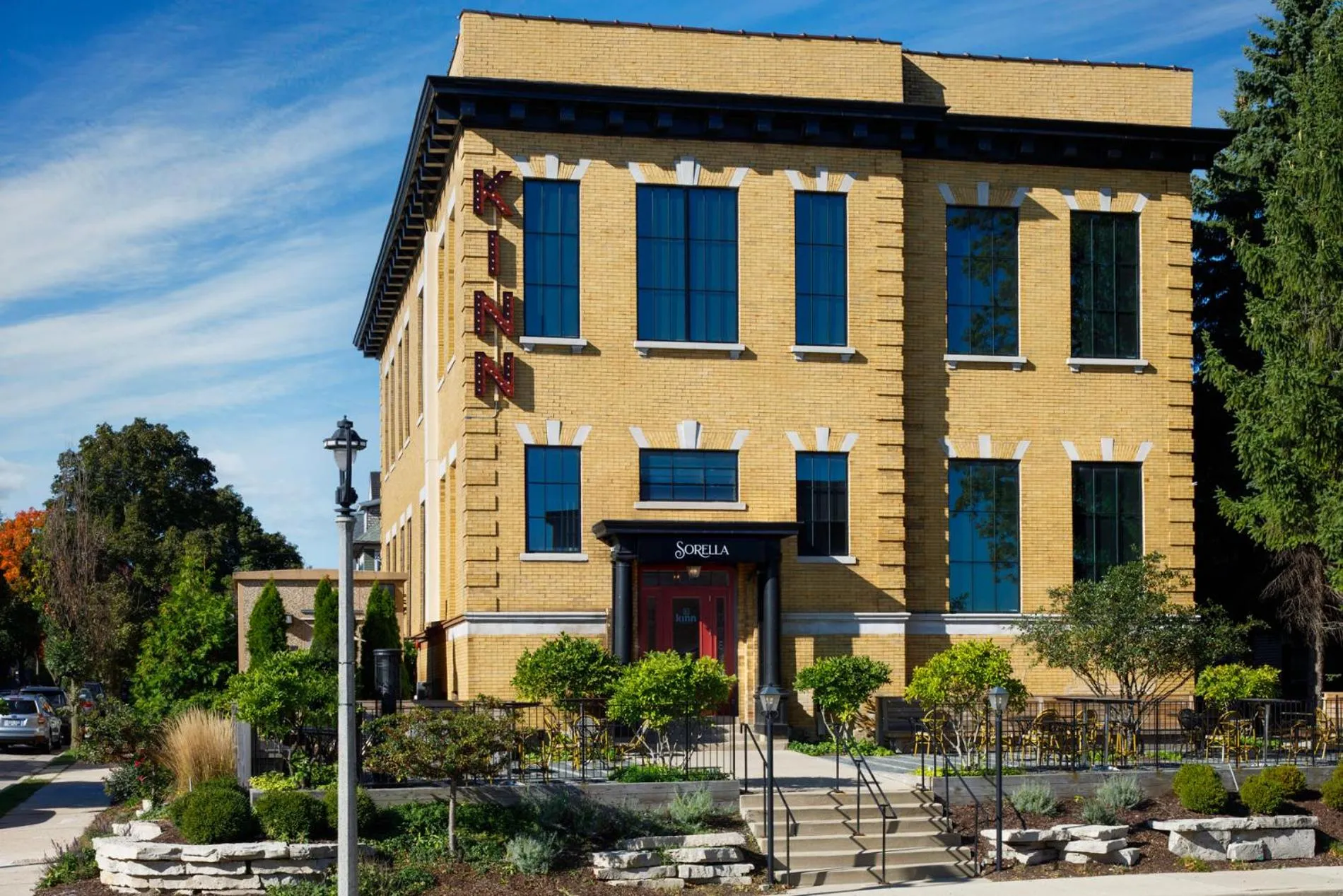 Property building in Kinn Guesthouse Bay View