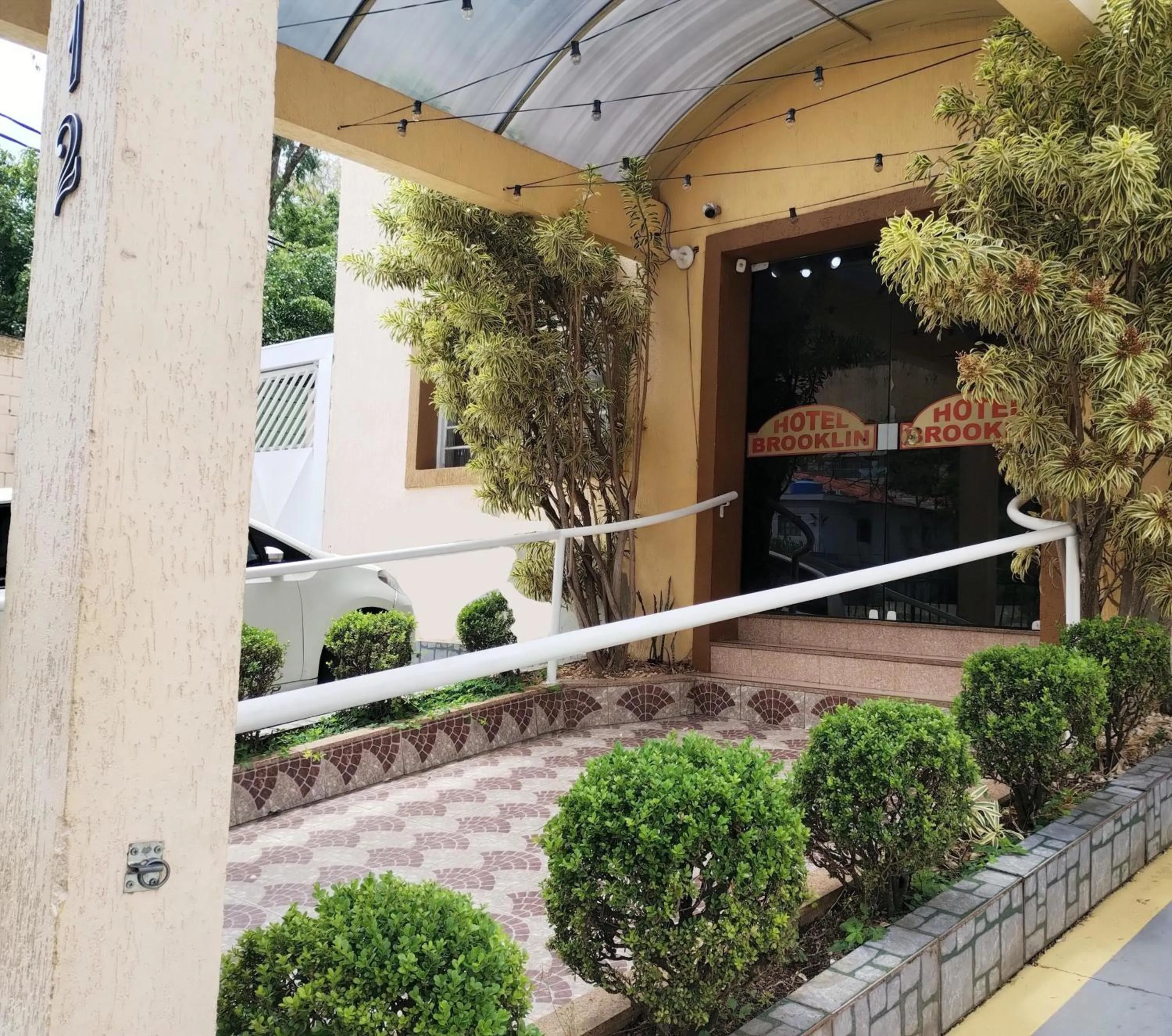 Facade/entrance in Hotel Brooklin