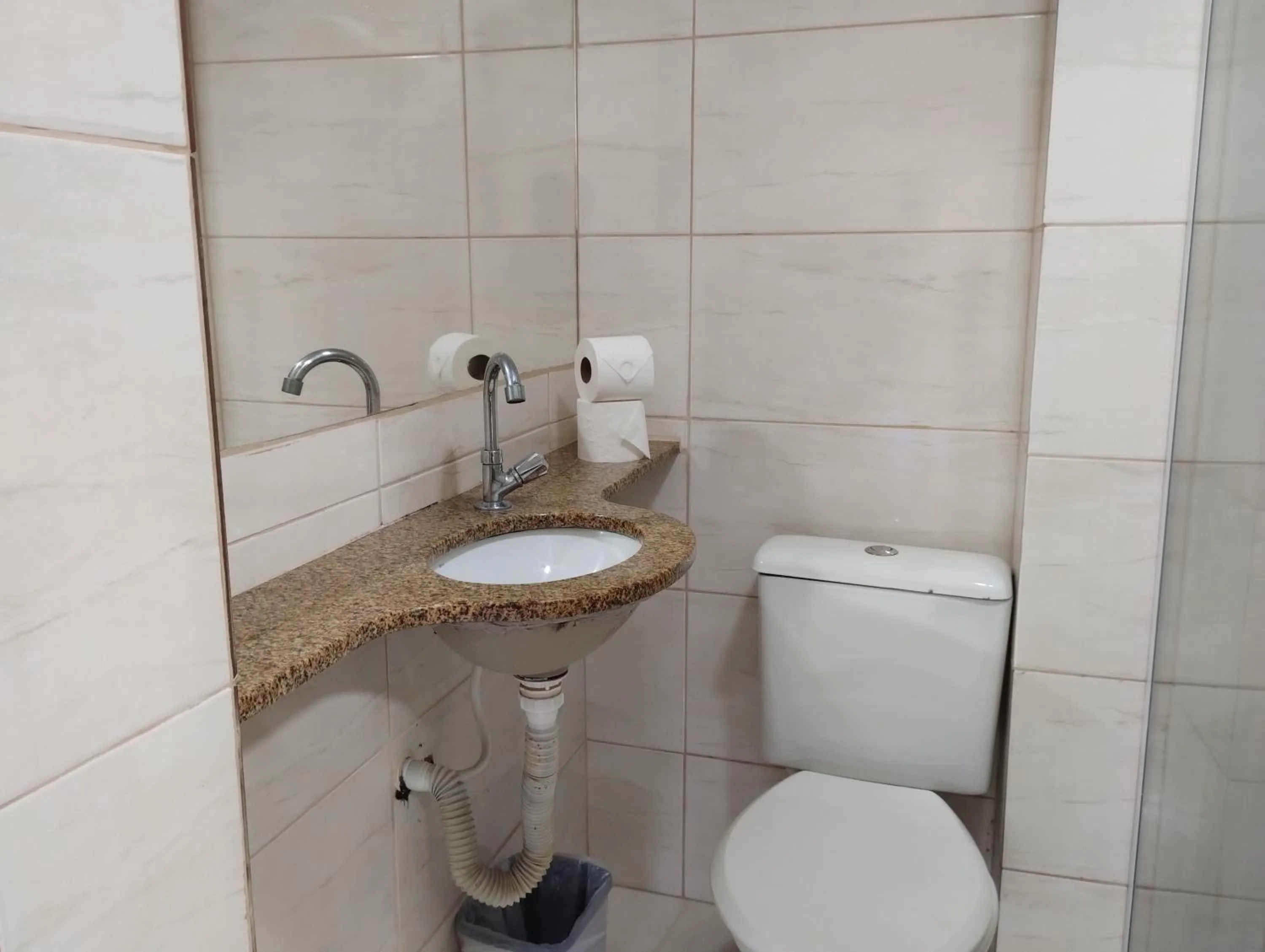 Bathroom in Hotel Brooklin