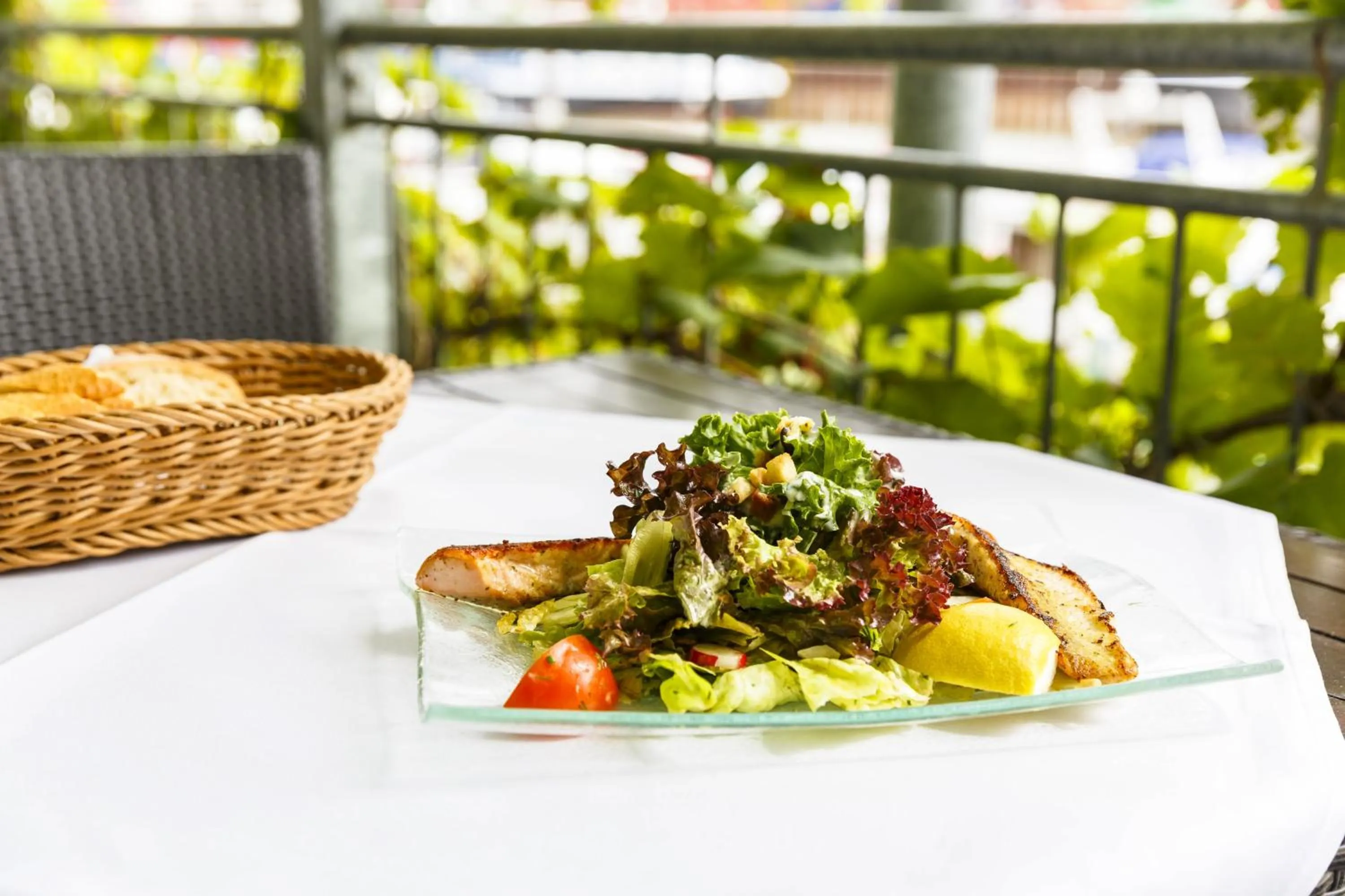 Food and drinks in Hotel Rheingold