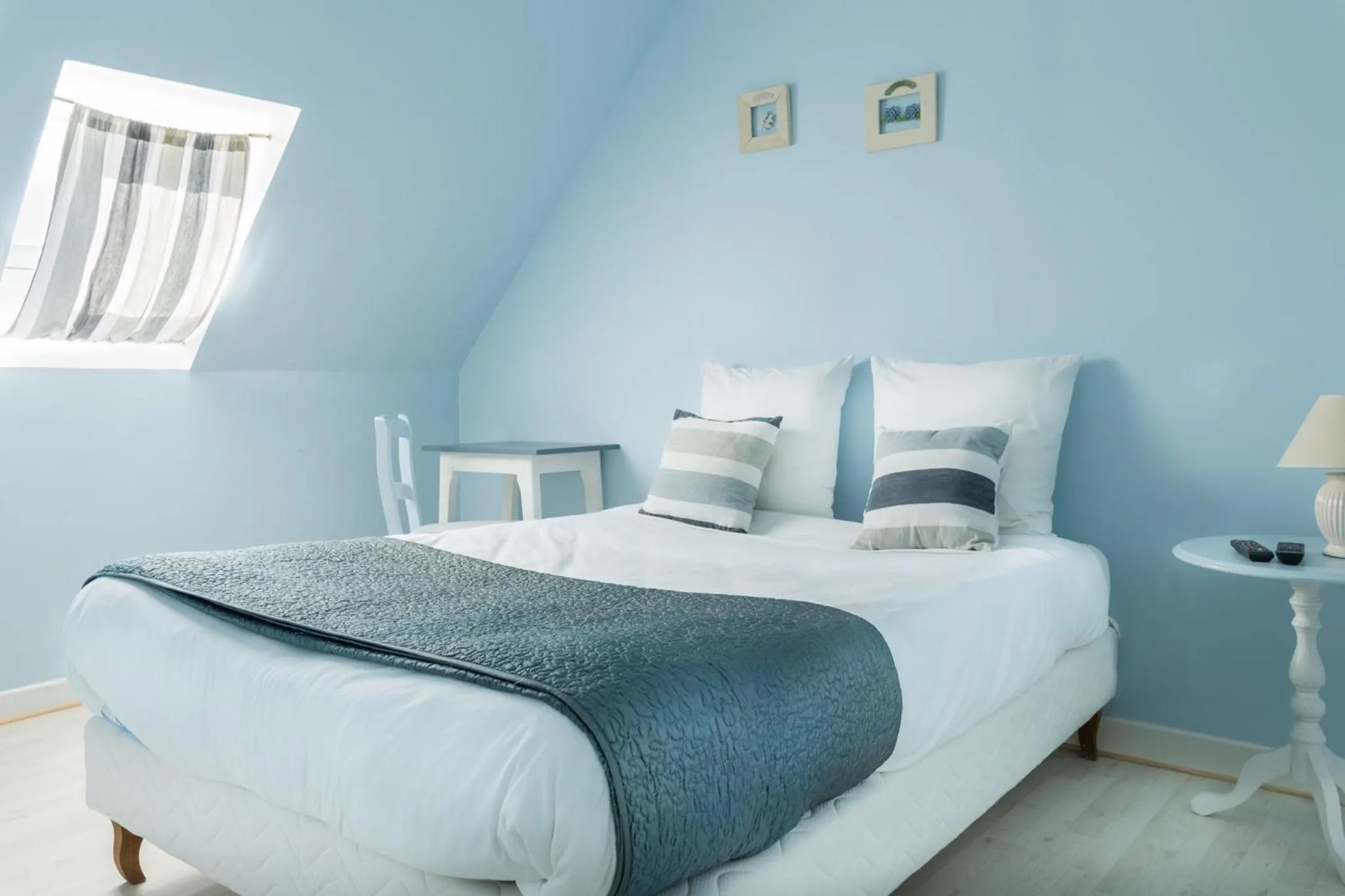 Photo of the whole room, Bed in Logis Hotel Le Nuage