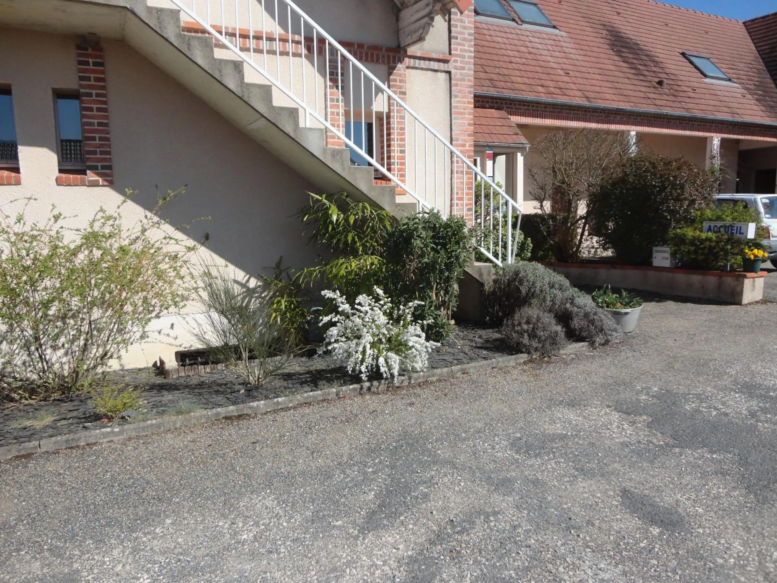 Facade/entrance in Logis Hotel Le Nuage