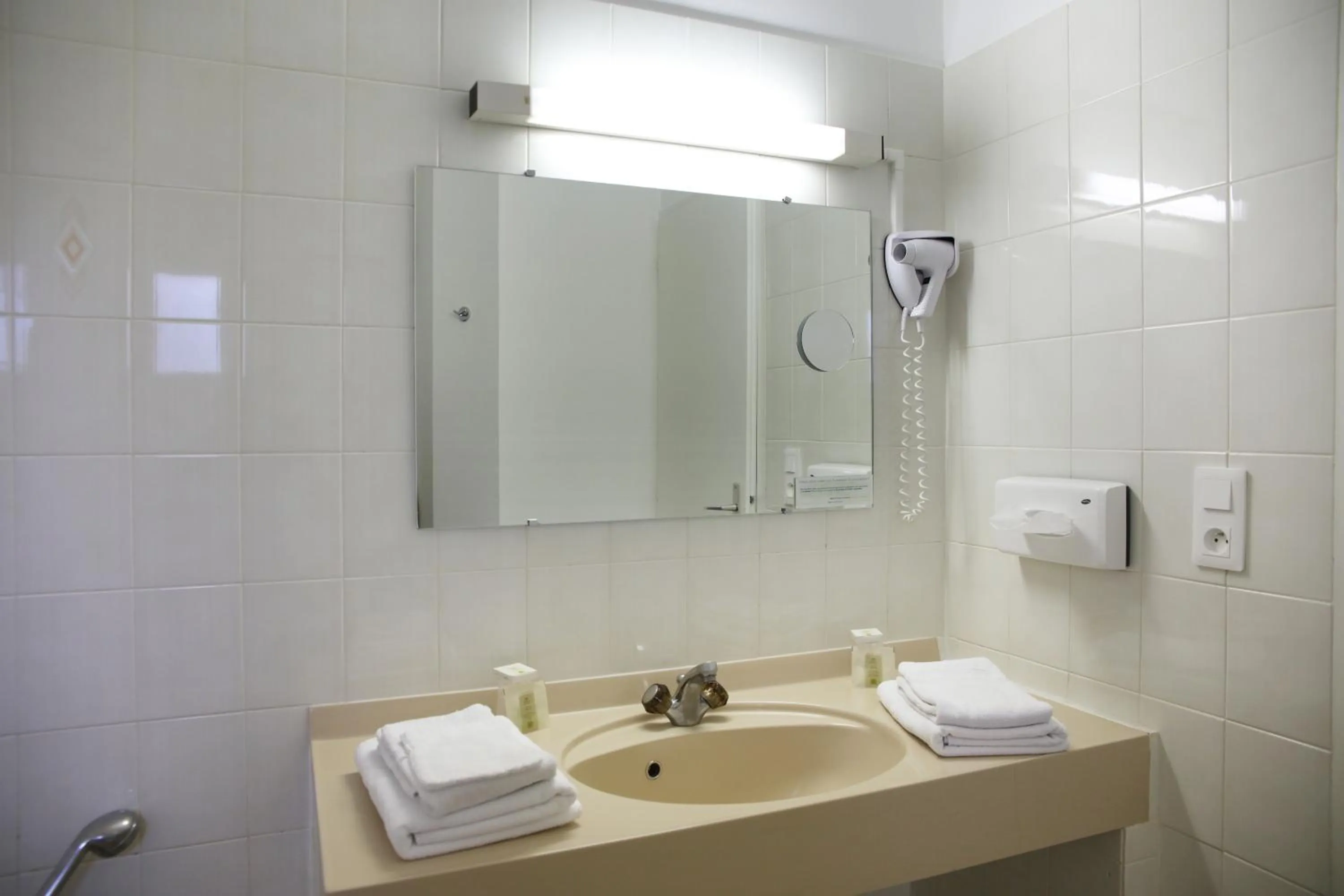 Bathroom in Logis Hotel Le Nuage