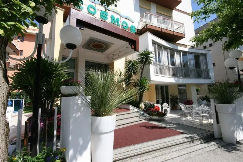 Facade/entrance in Hotel Cosmos