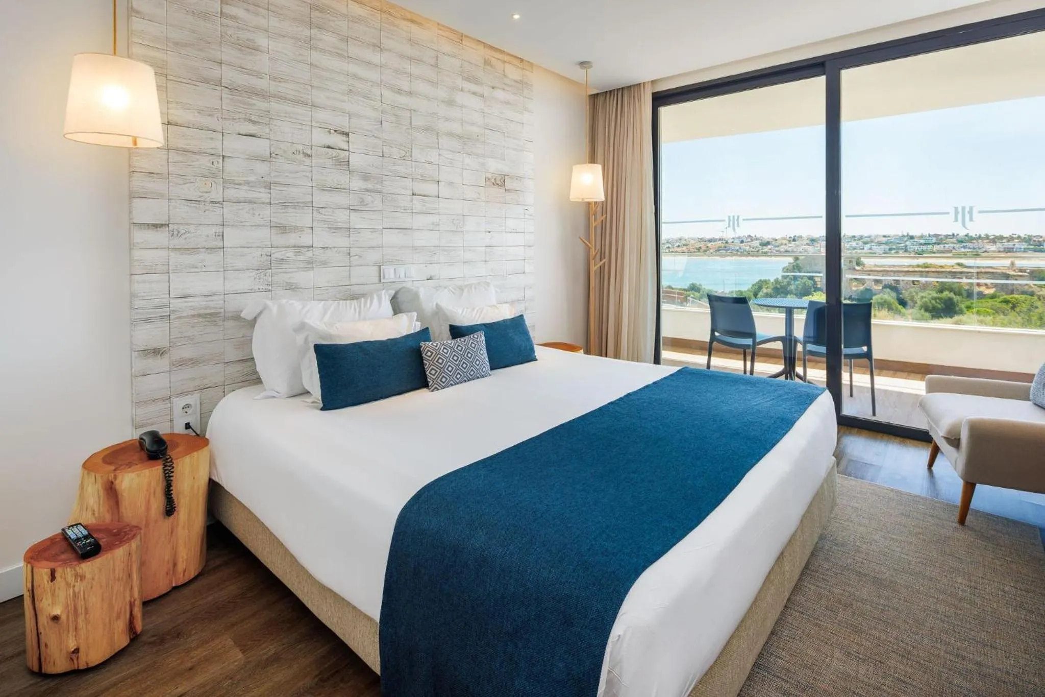 Photo of the whole room, Bed in Jupiter Marina Hotel - Couples & Spa