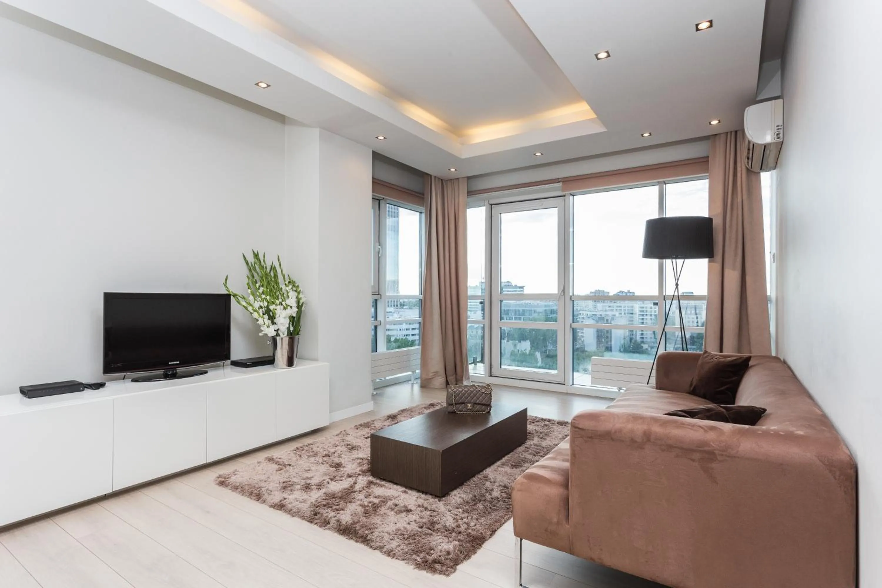 Photo of the whole room in Platinum Residence