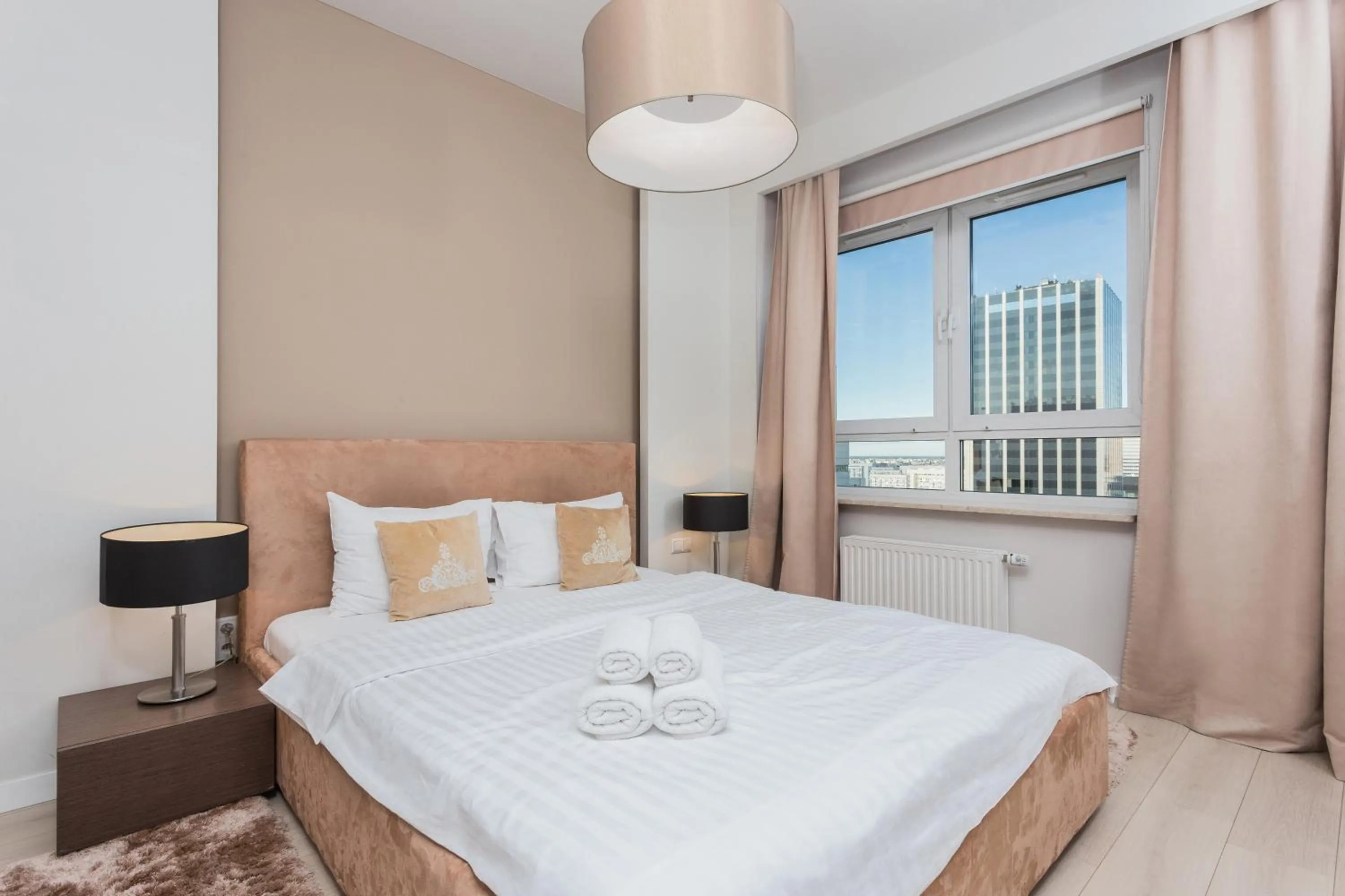 Bed in Platinum Residence