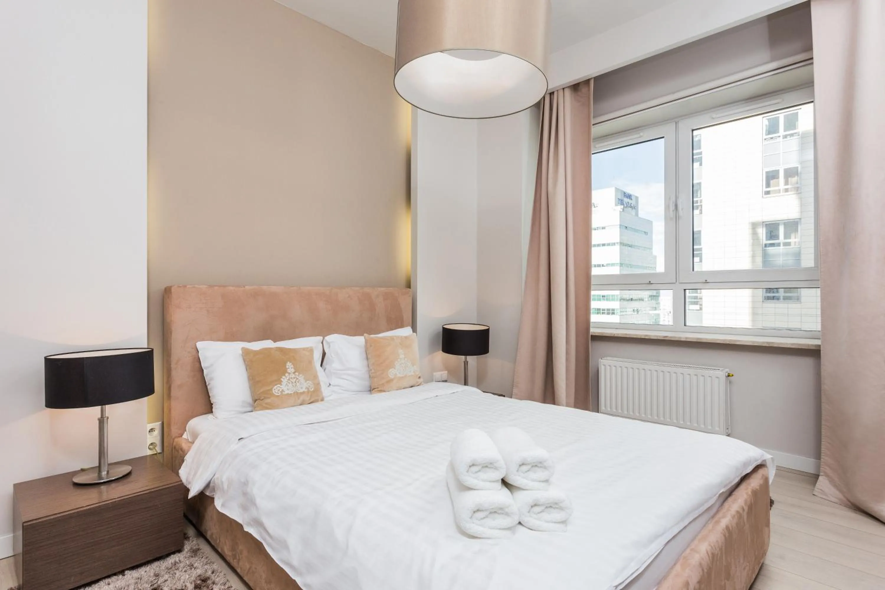 Photo of the whole room, Bed in Platinum Residence