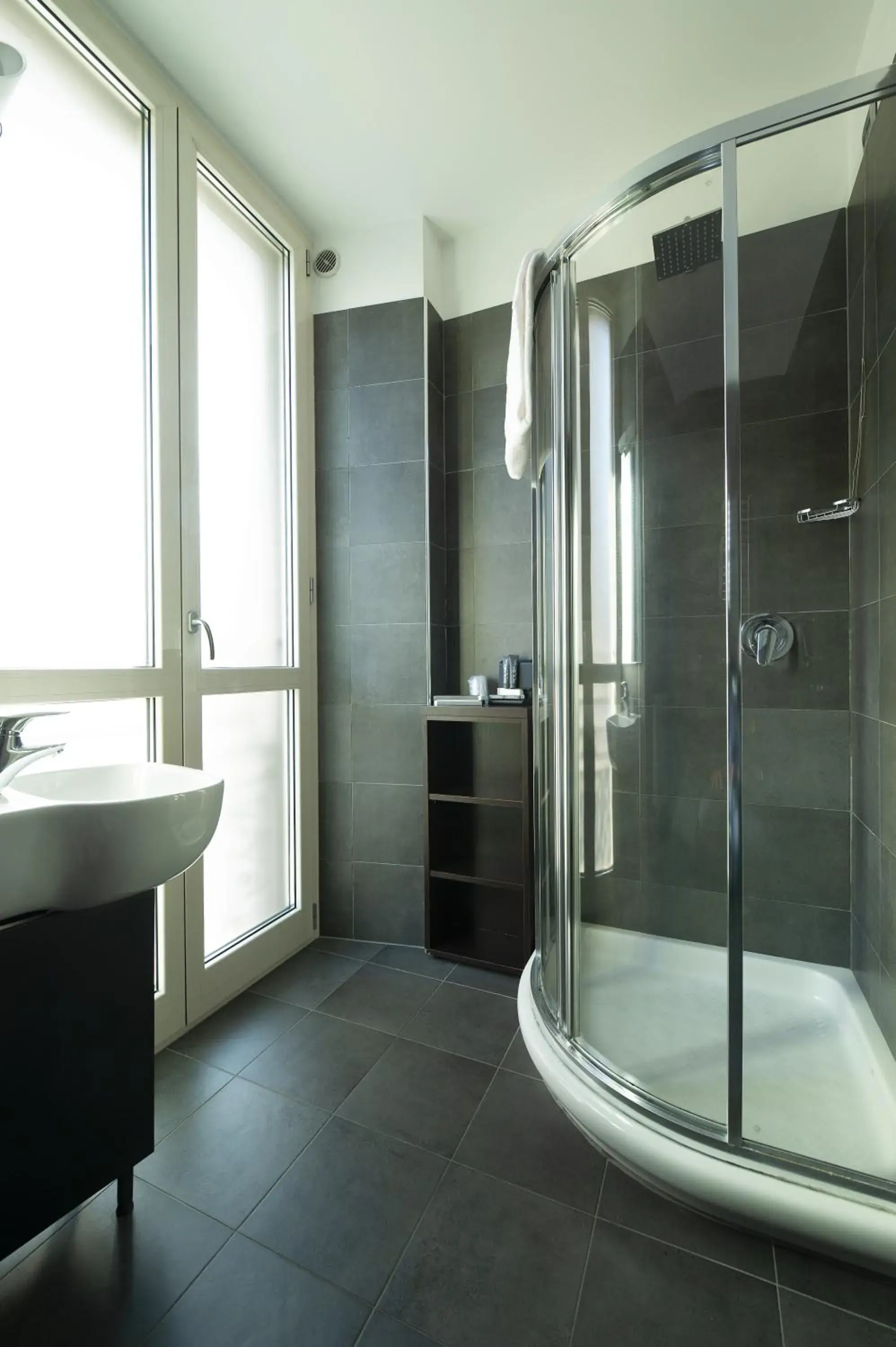 Triple Room in Hotel Five Triple Room in Hotel Five