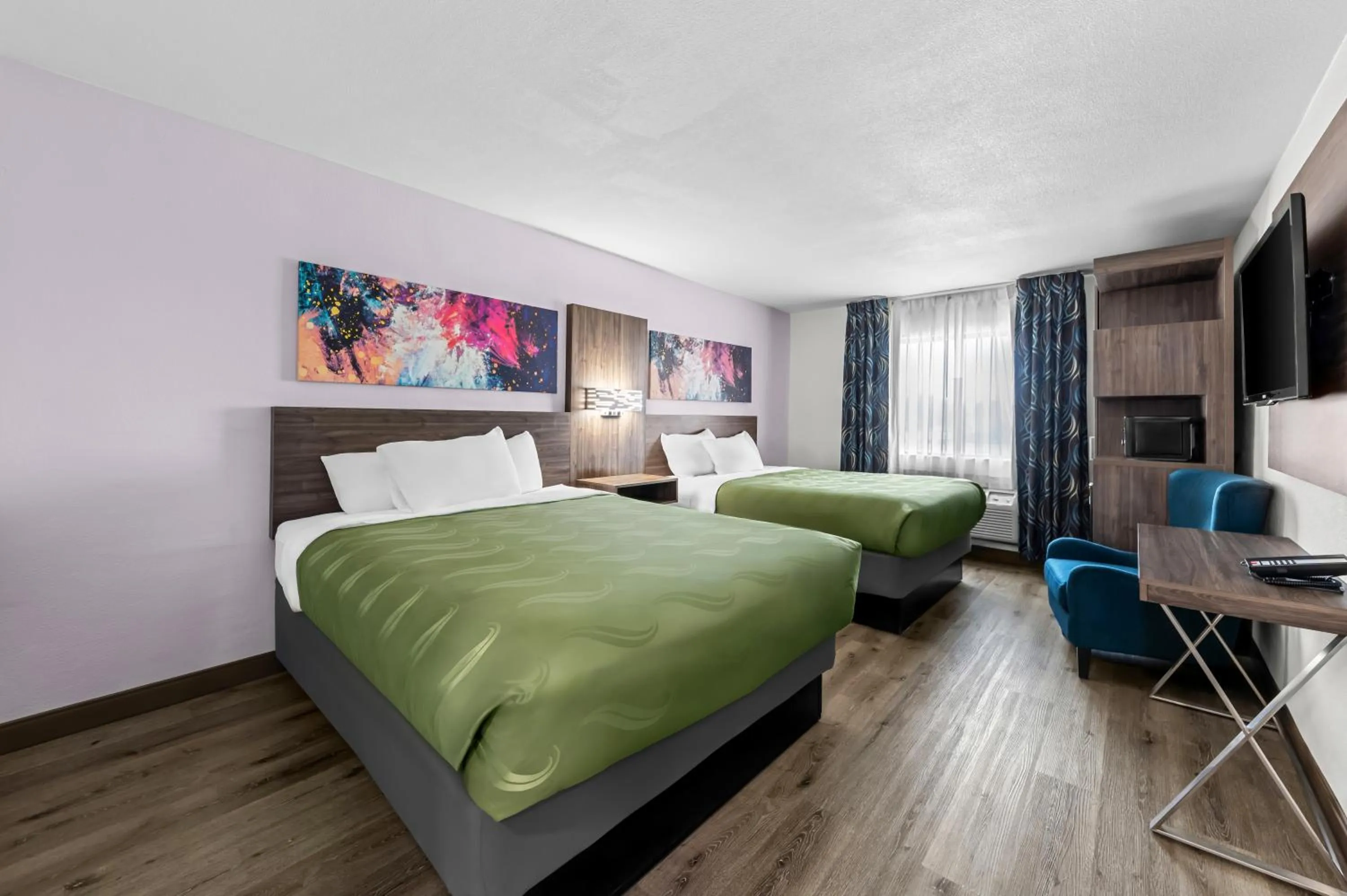 Bed in Quality Inn - Denton