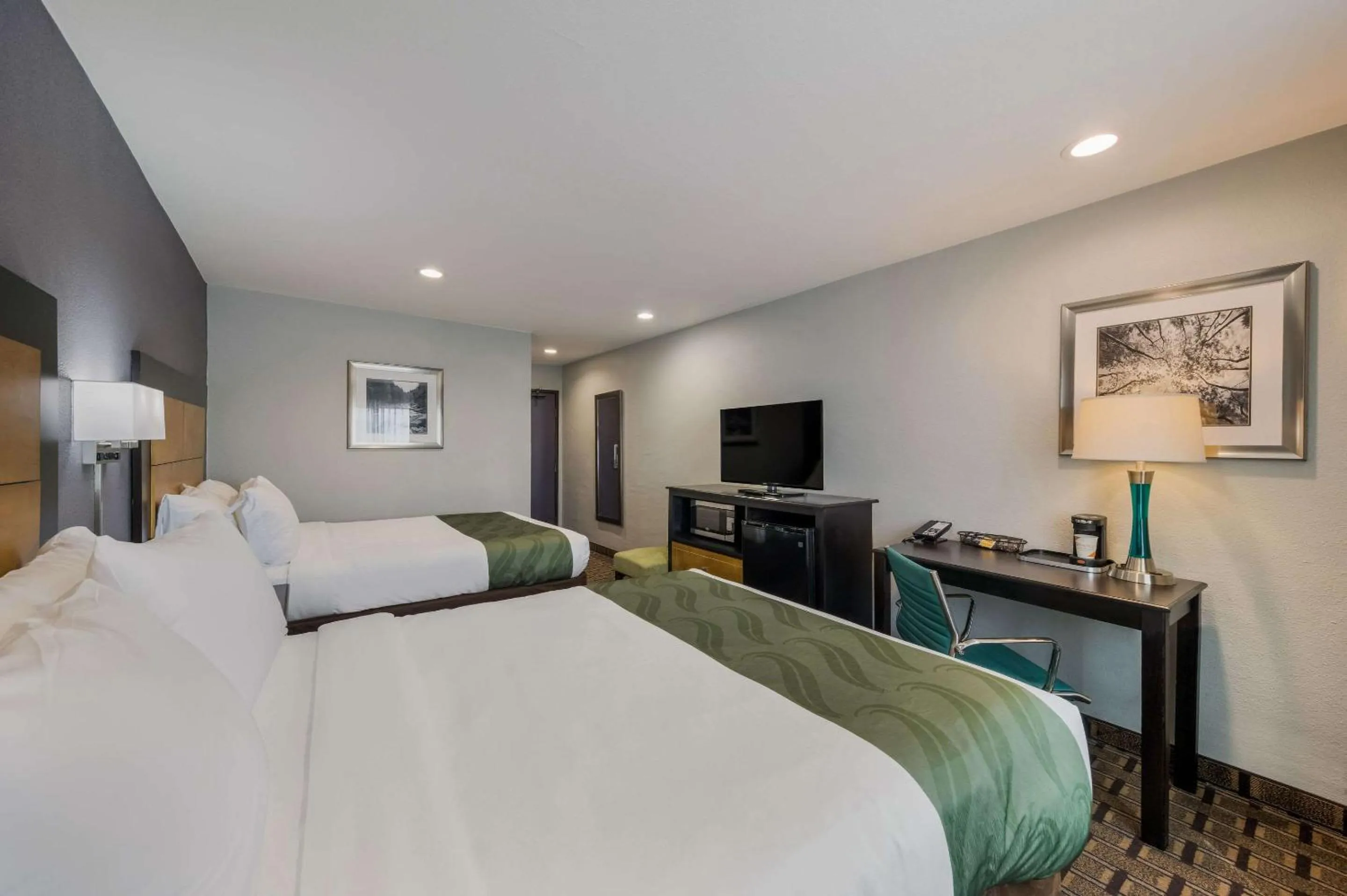 Bedroom, Bed in Quality Inn - Denton