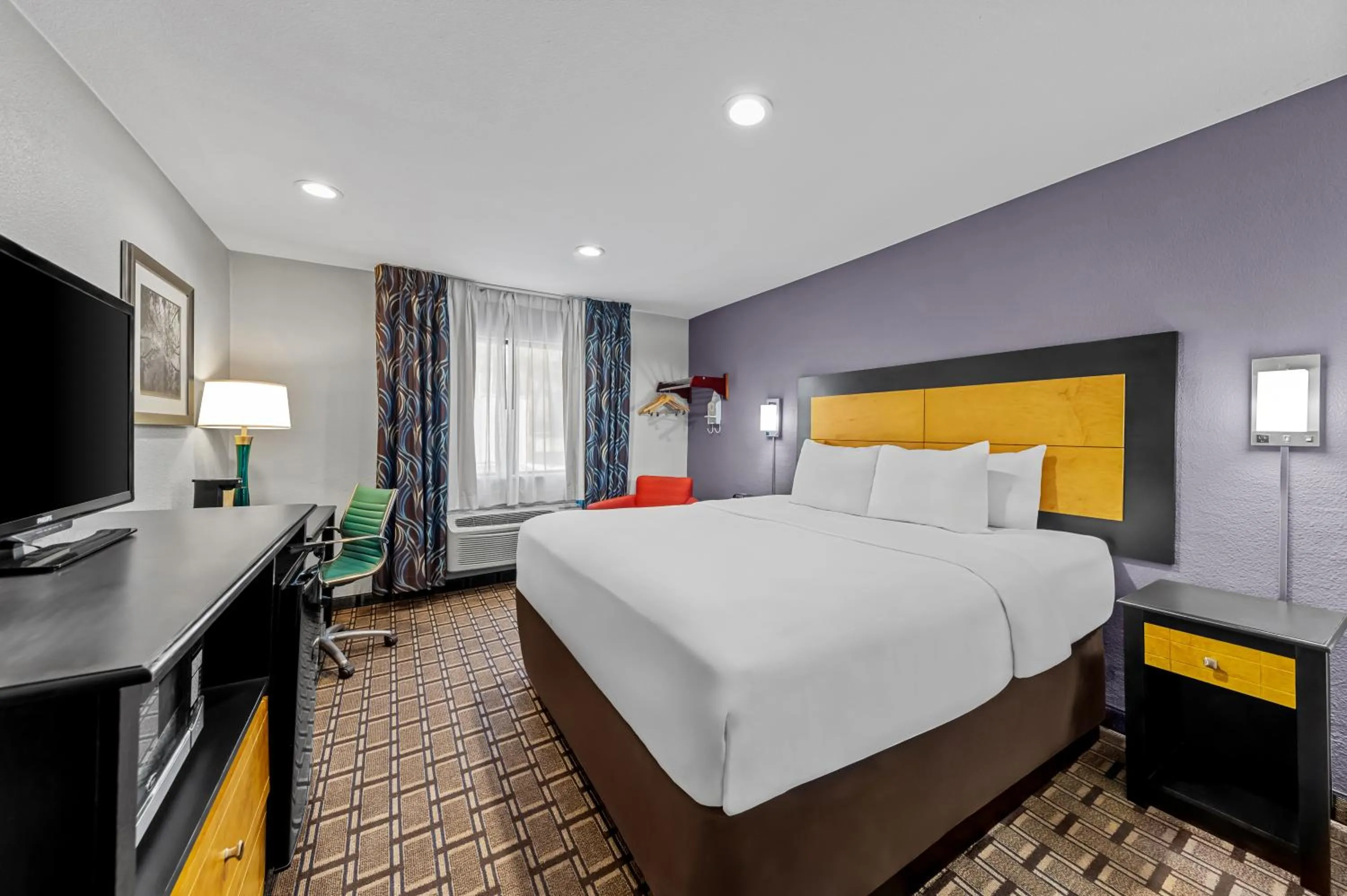 Bed in Quality Inn - Denton