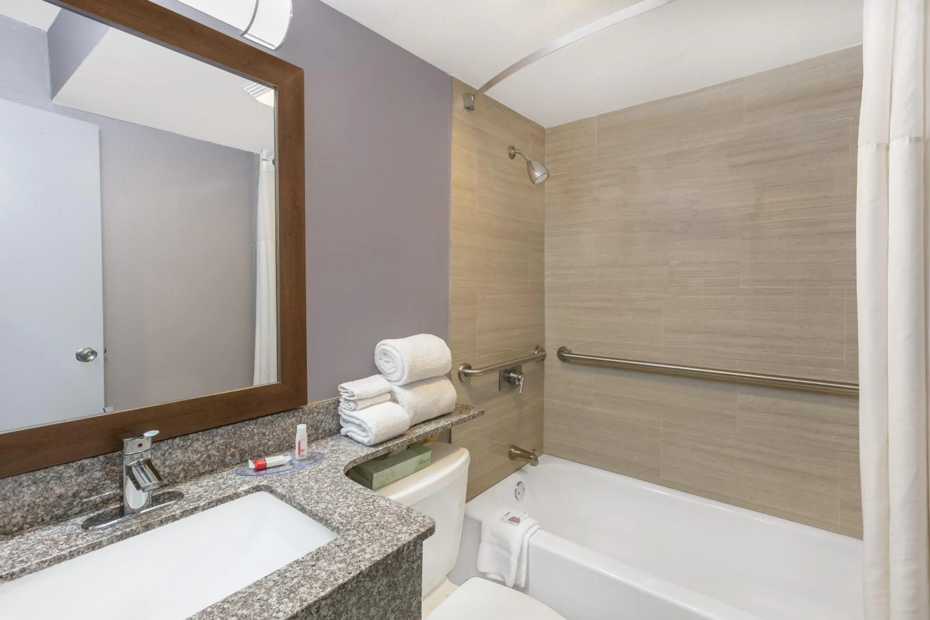 Bathroom in Quality Inn - Denton