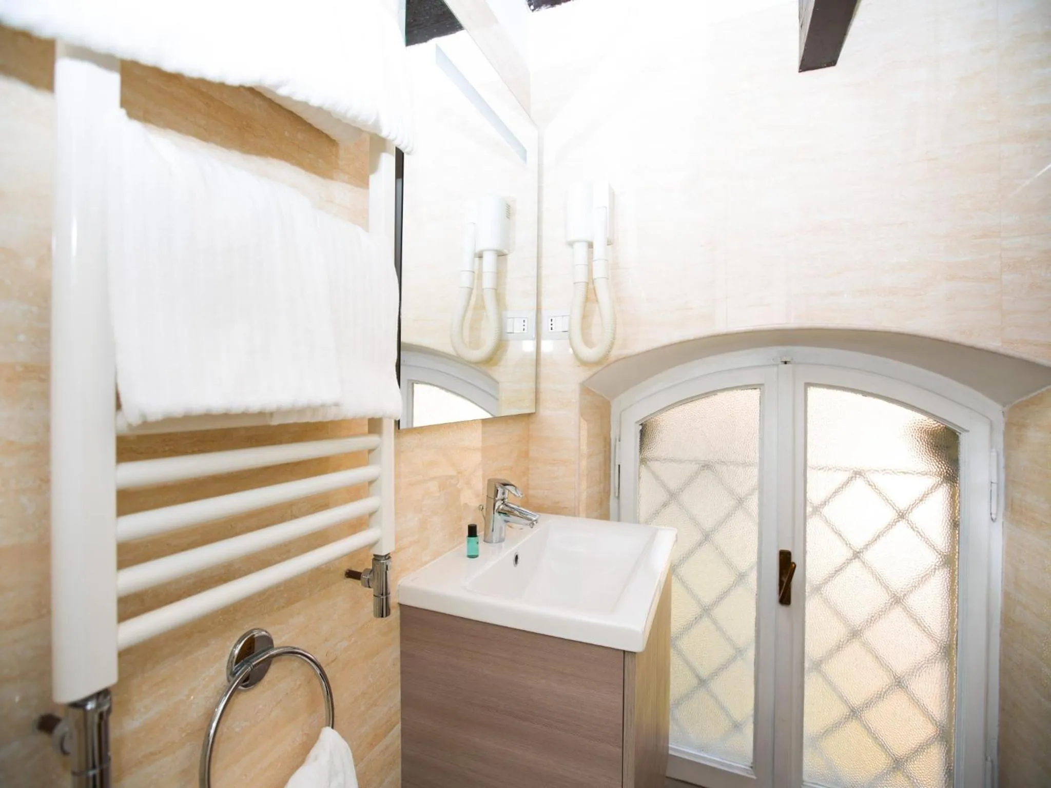 Bathroom in Hotel Residence Villa Tassoni