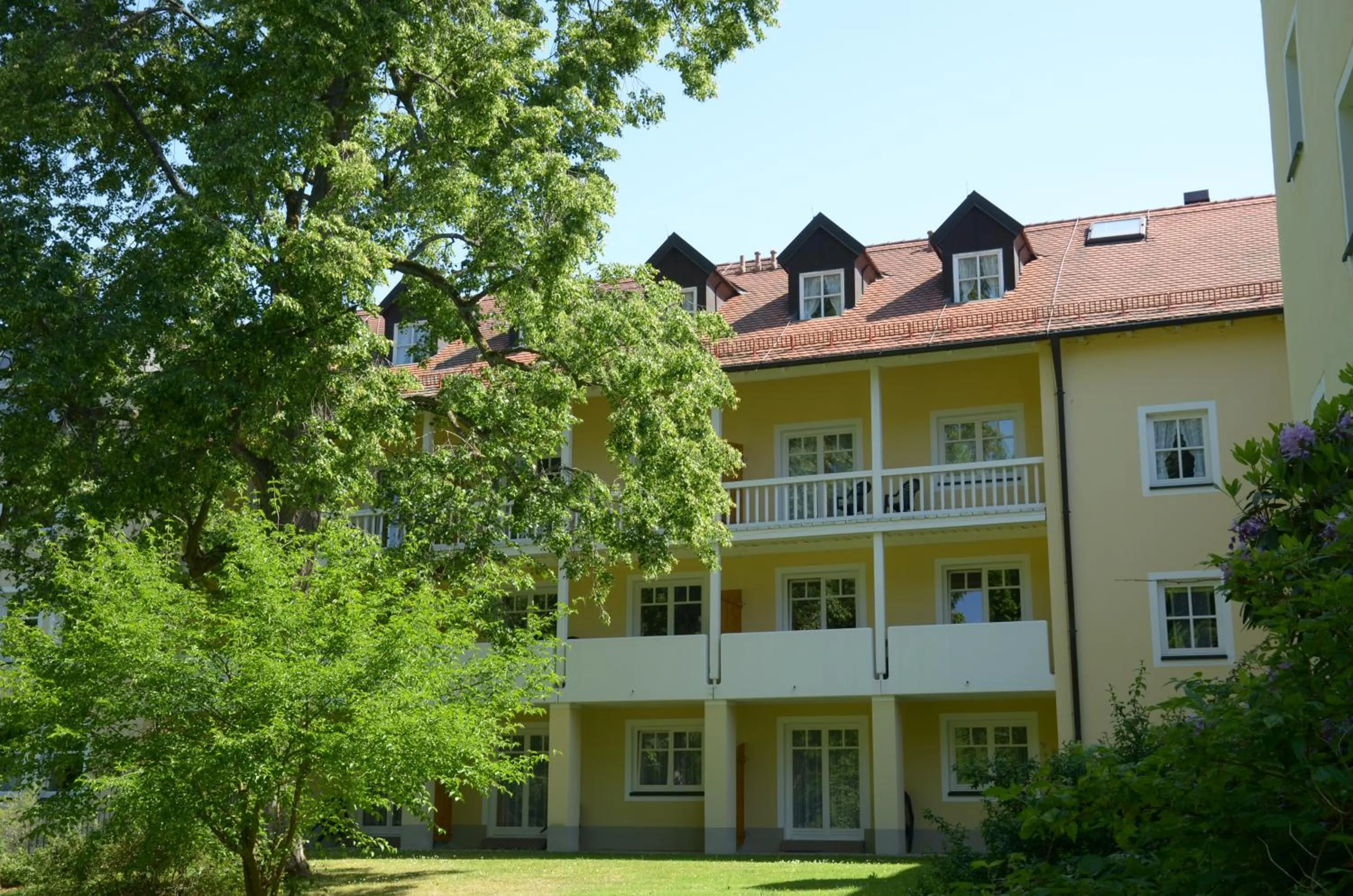 Property building in Landschloss Ernestgrün